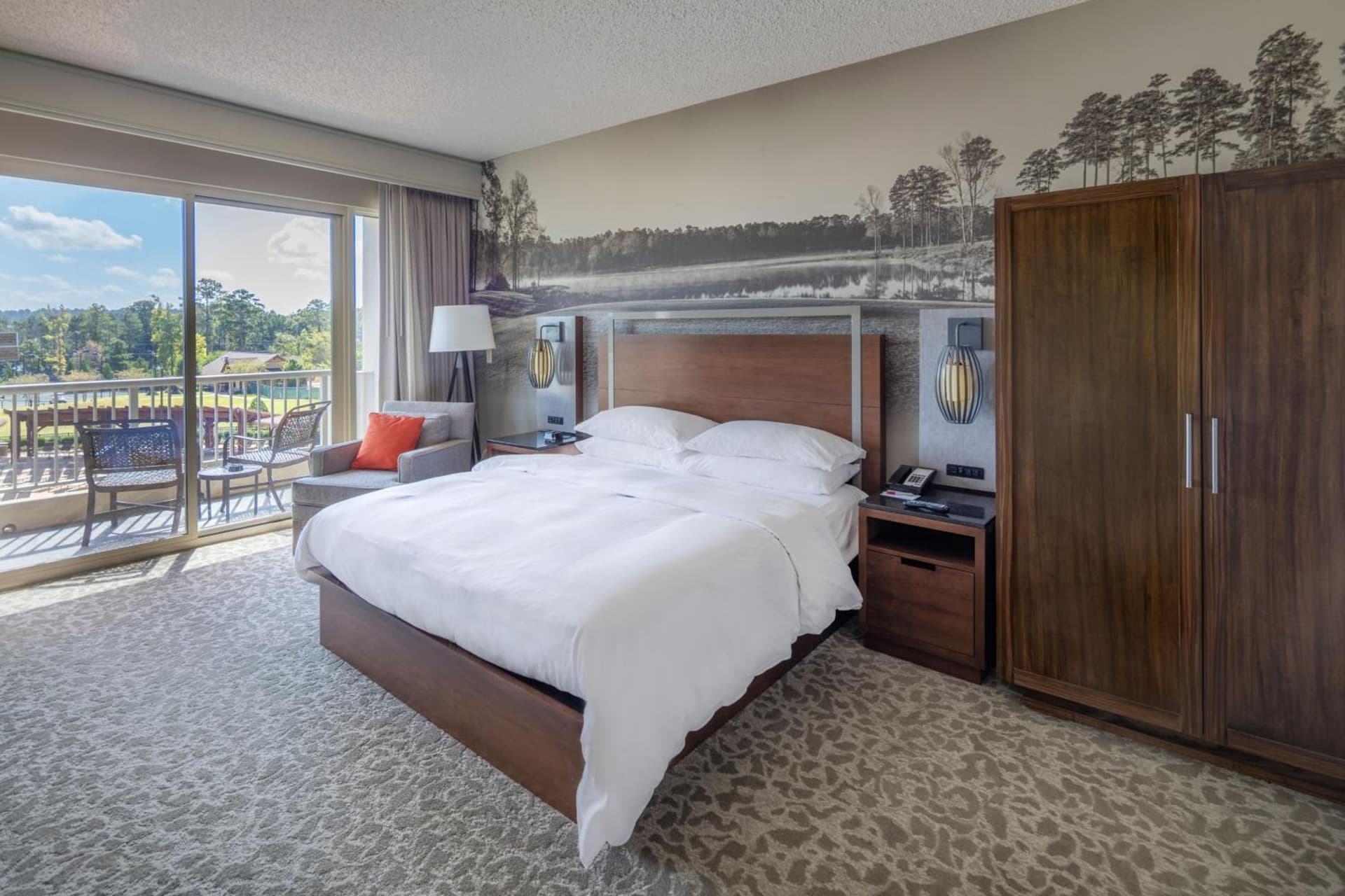 Auburn Marriott Opelika Resort & Spa at Grand National gallery photo in Opelika, AL — image 36