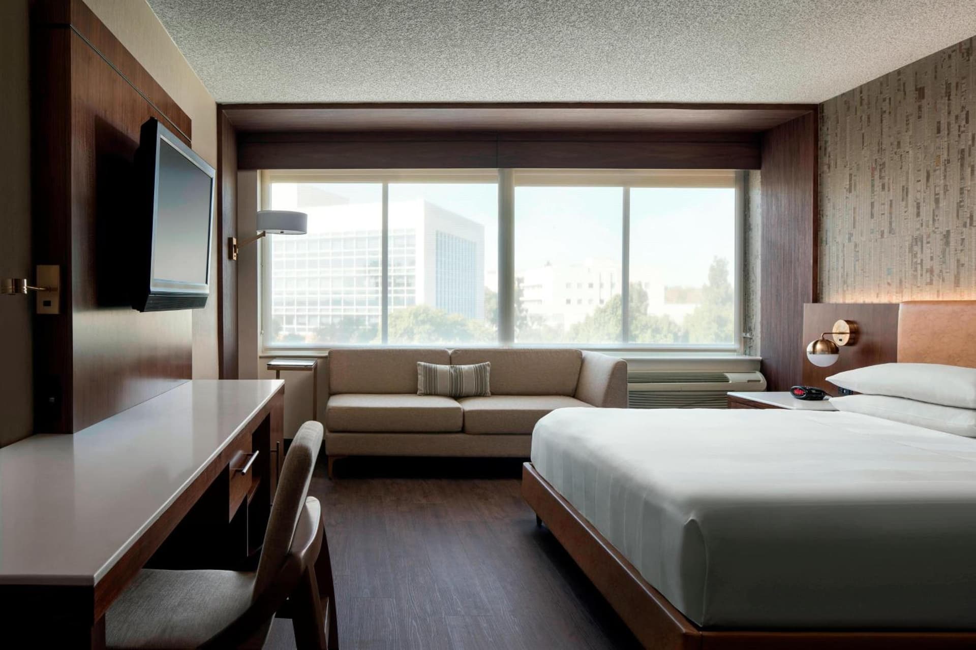 Fullerton Marriott at California State University gallery photo in Fullerton, CA — image 16