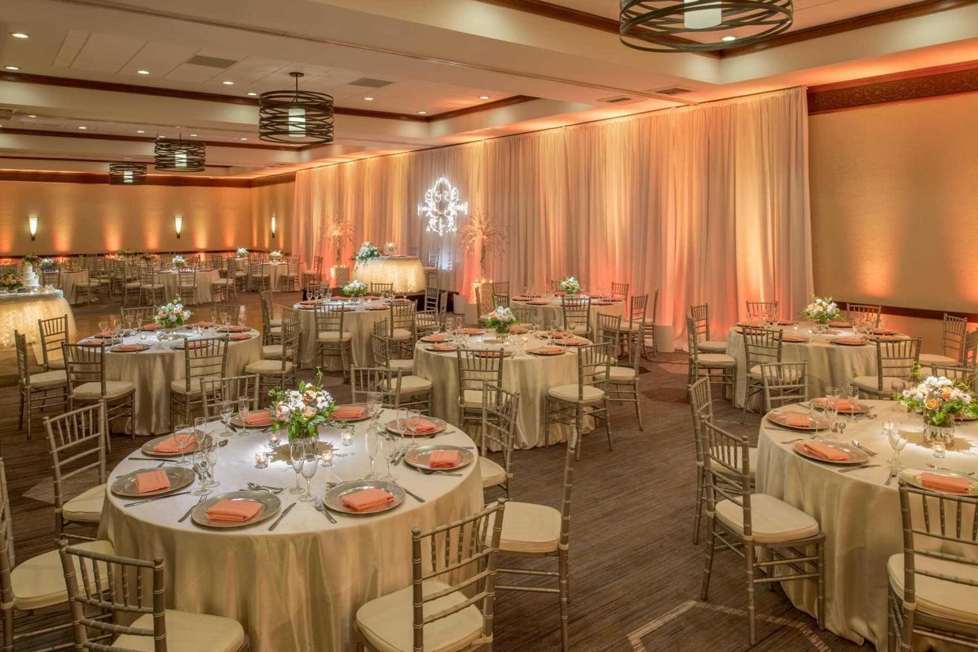 Fullerton Marriott at California State University gallery photo in Fullerton, CA — image 24