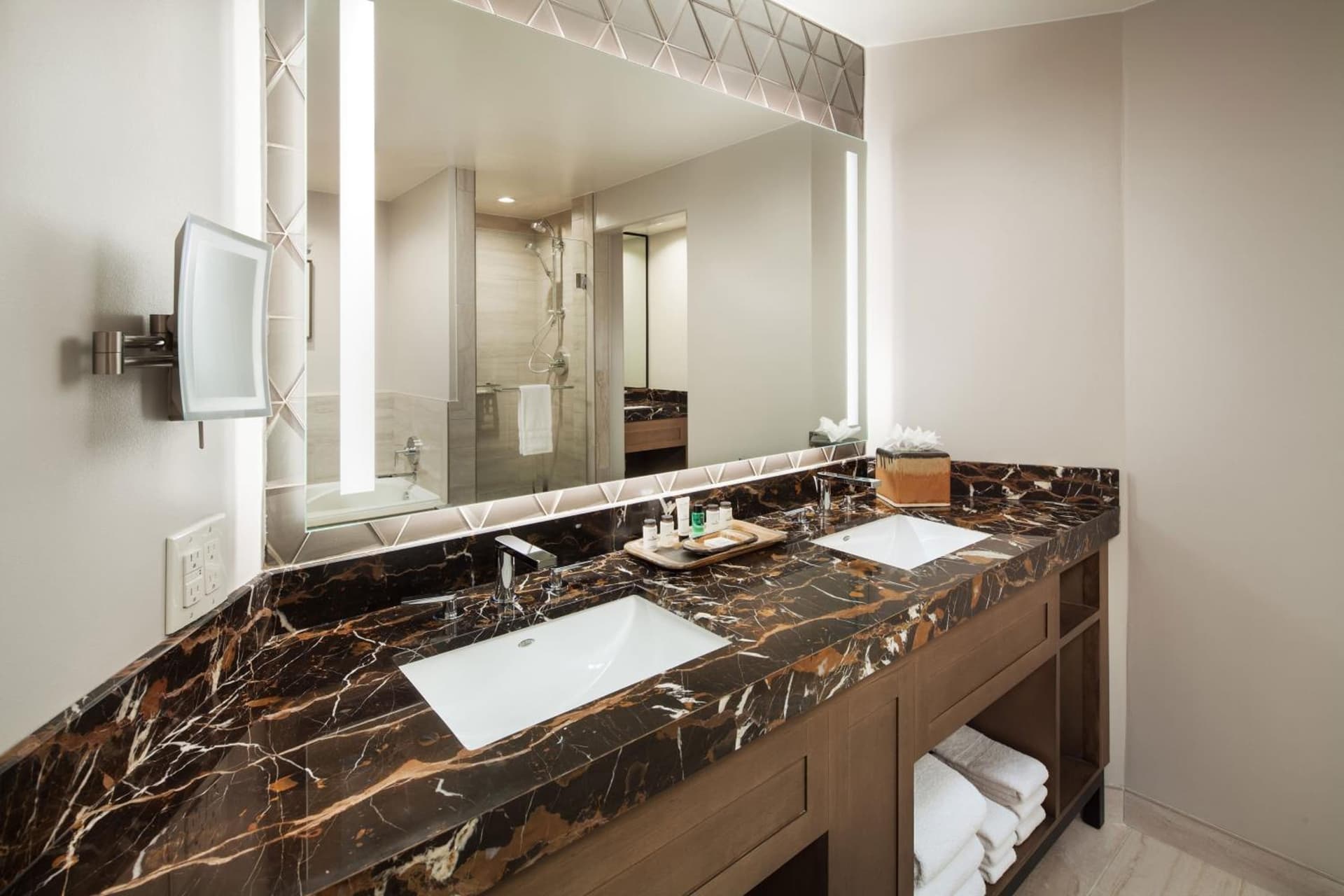 Sheraton Grand at Wild Horse Pass gallery photo in Chandler, AZ — image 93
