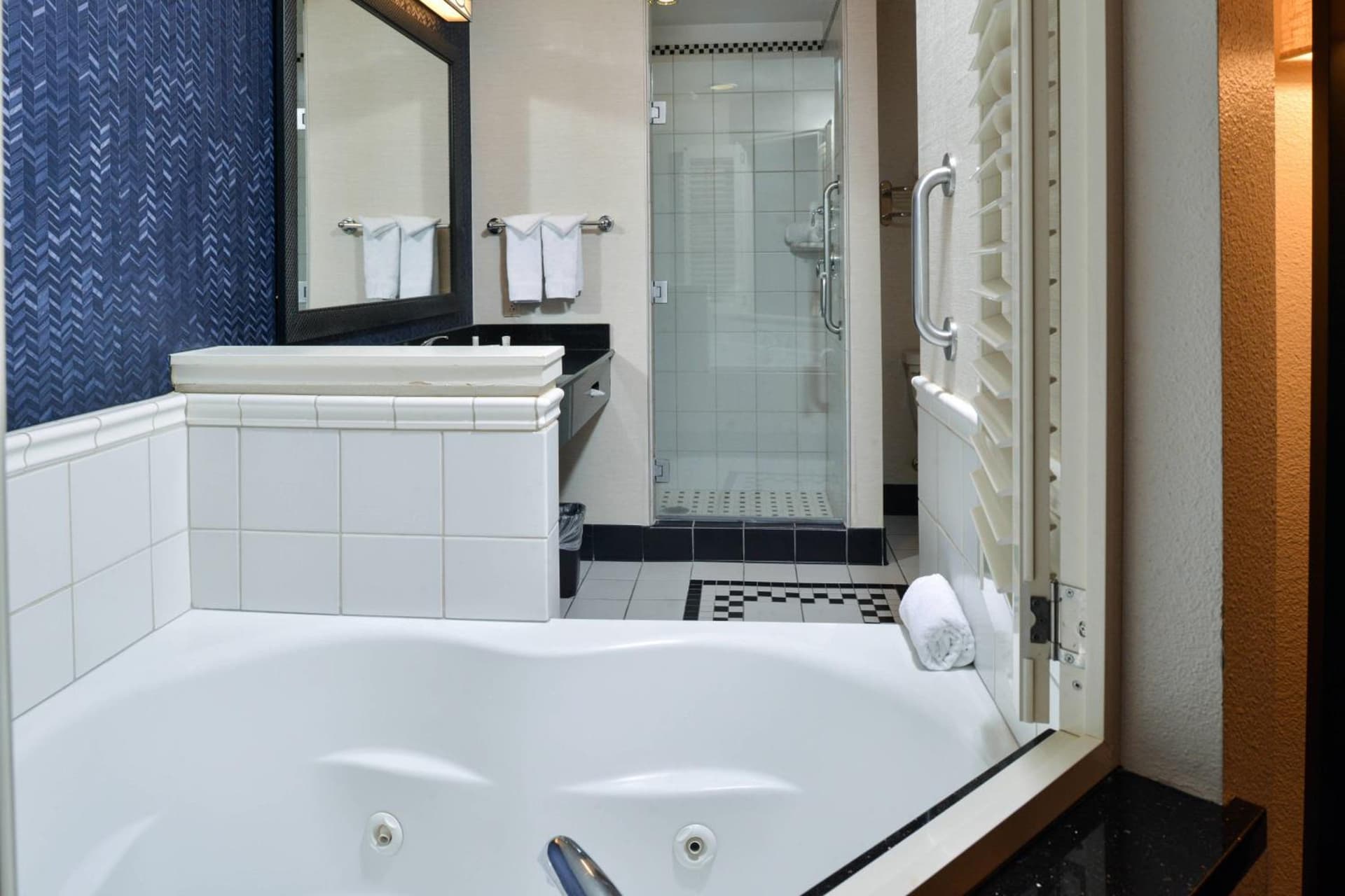 Fairfield Inn & Suites Santa Cruz - Capitola gallery photo in Capitola, CA — image 14