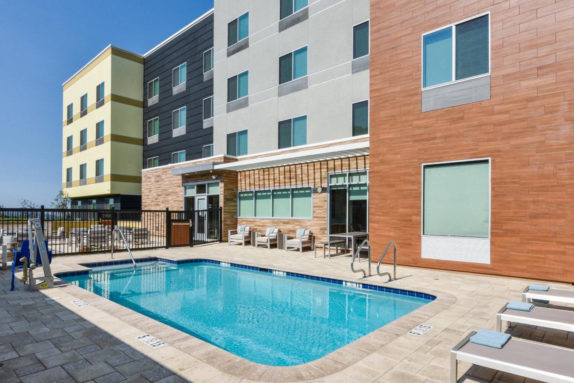 Fairfield Inn & Suites by Marriott Moorpark Ventura County gallery photo in Moorpark, CA — image 19