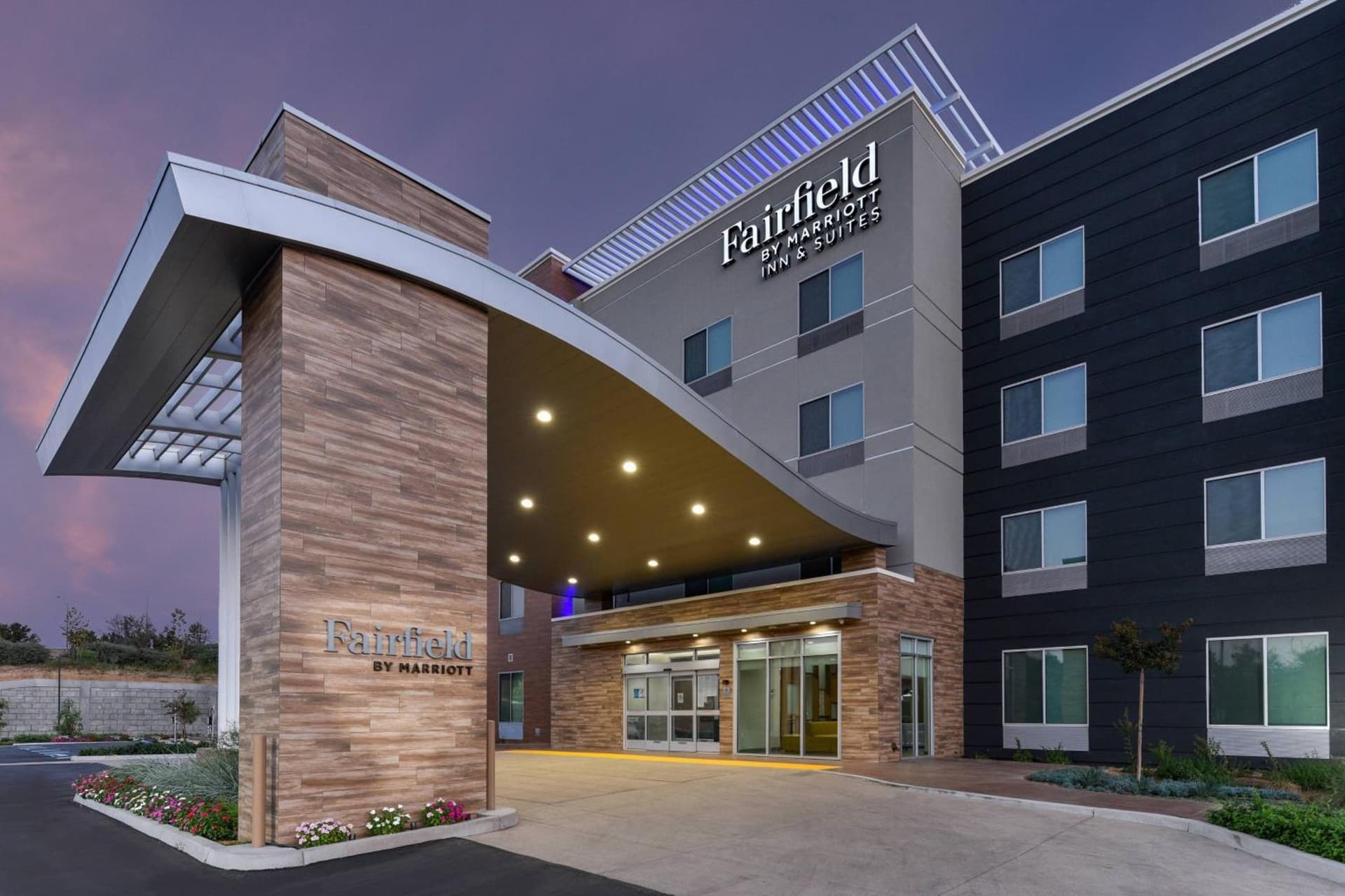 Fairfield Inn & Suites by Marriott Moorpark Ventura County property views in Moorpark, CA — gallery photo 3