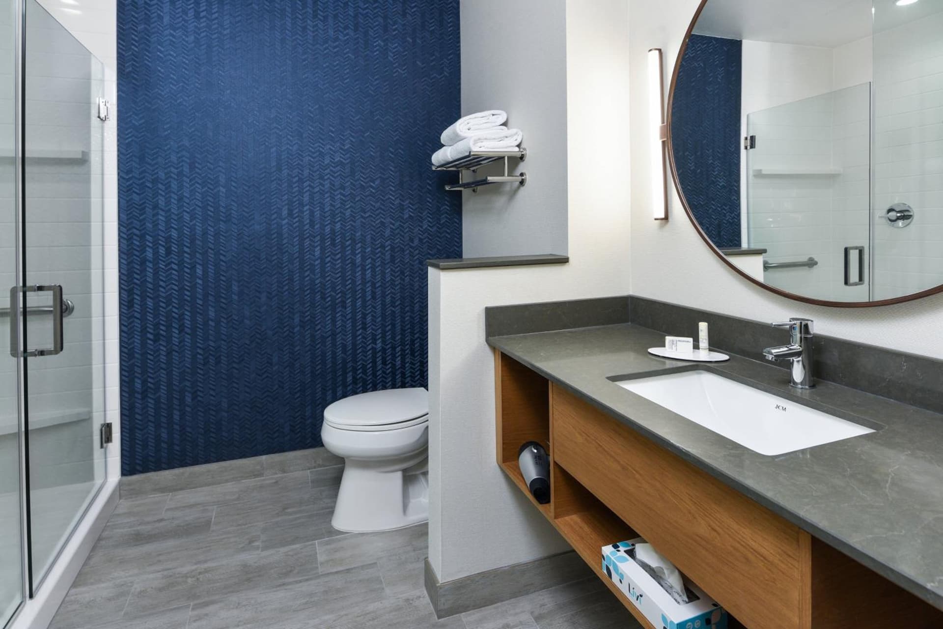 Fairfield Inn & Suites by Marriott Moorpark Ventura County interior in Moorpark, CA — gallery photo 2