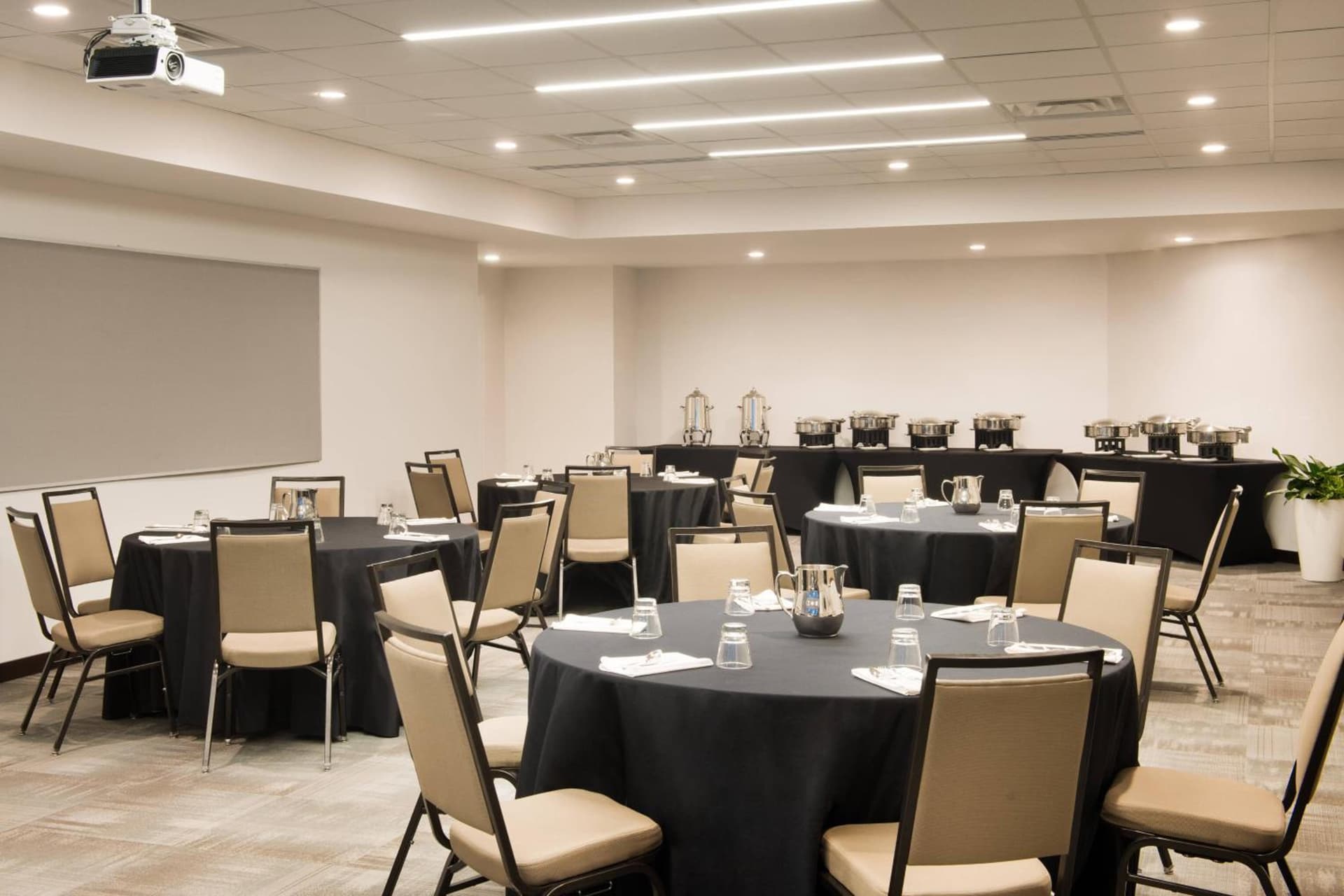 Marriott Syracuse Downtown gallery photo in Syracuse, NY — image 38