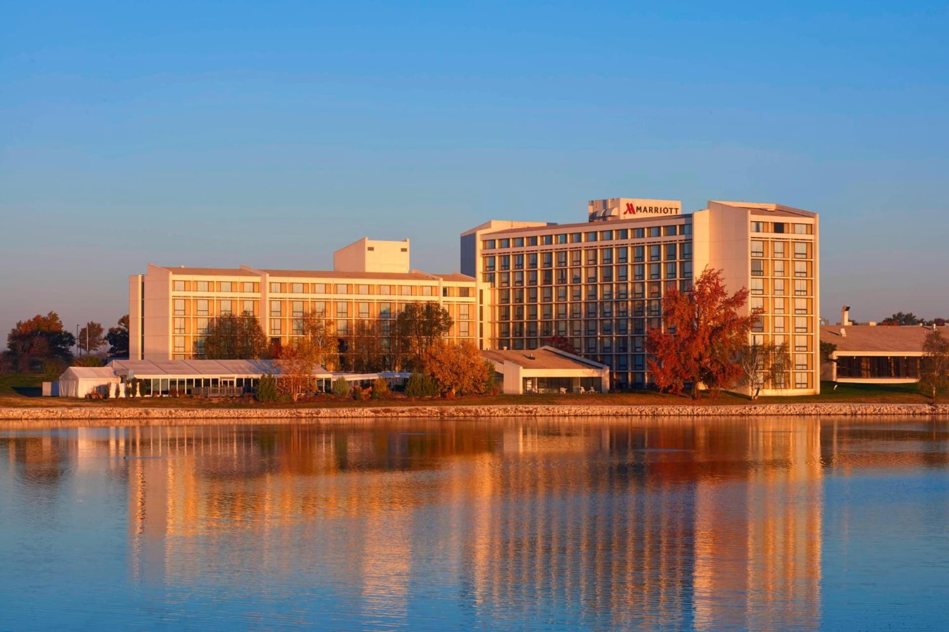Kansas City Airport Marriott property views in Kansas City, KS — gallery photo 3