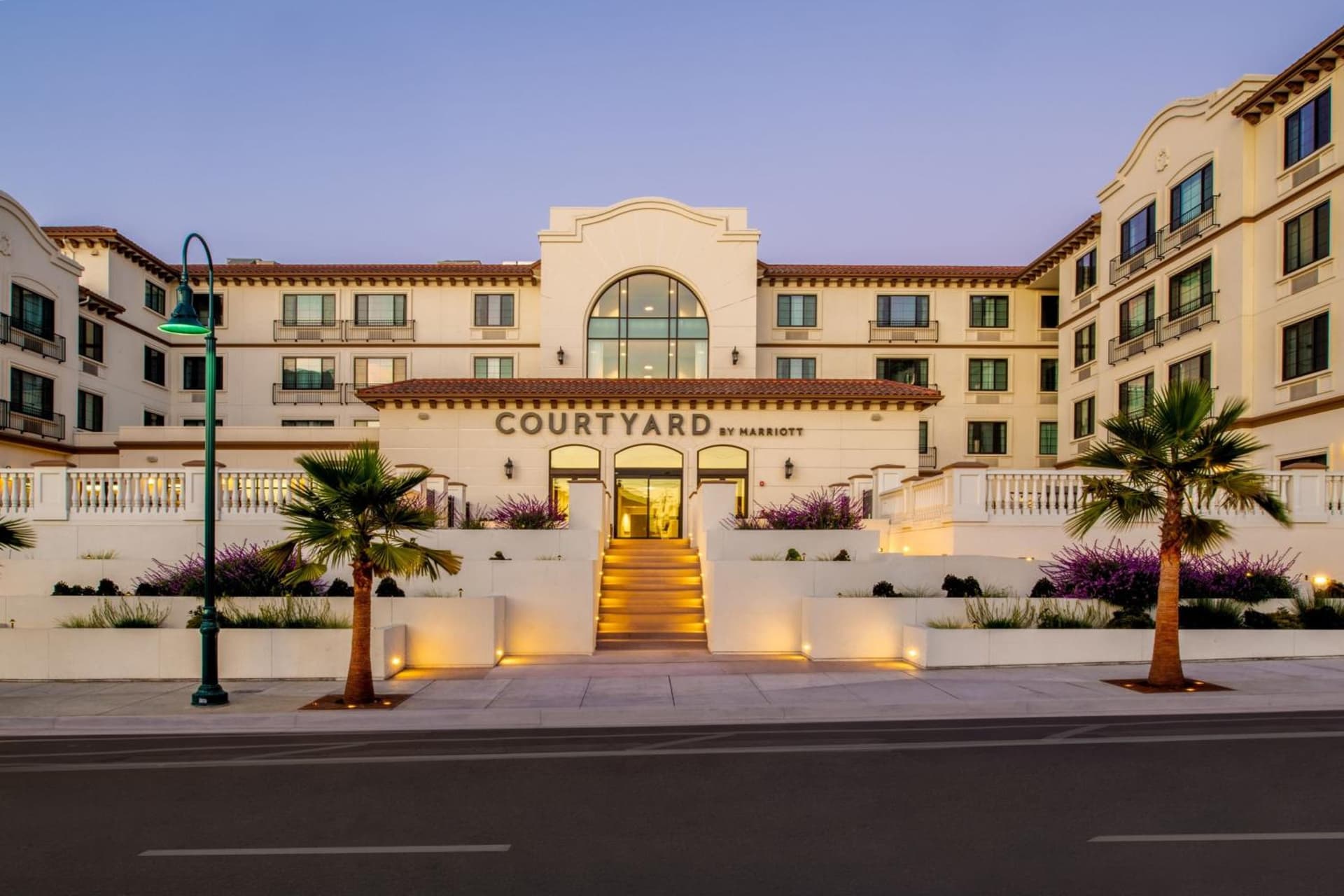 Courtyard by Marriott Santa Cruz interior in Santa Cruz, CA — gallery photo 2