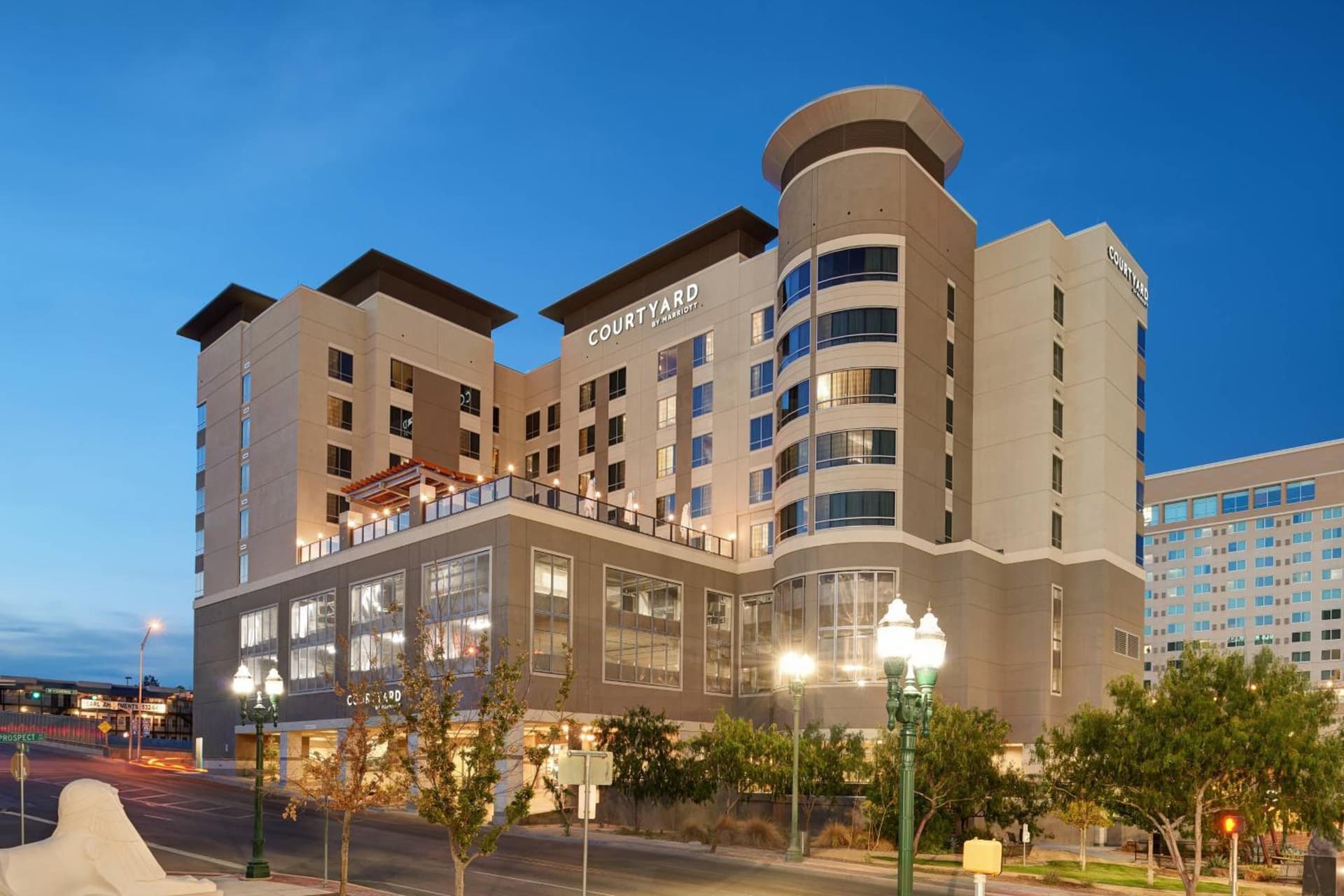 Courtyard By Marriott El Paso Downtown/Convention Center interior in El Paso, TX — gallery photo 2