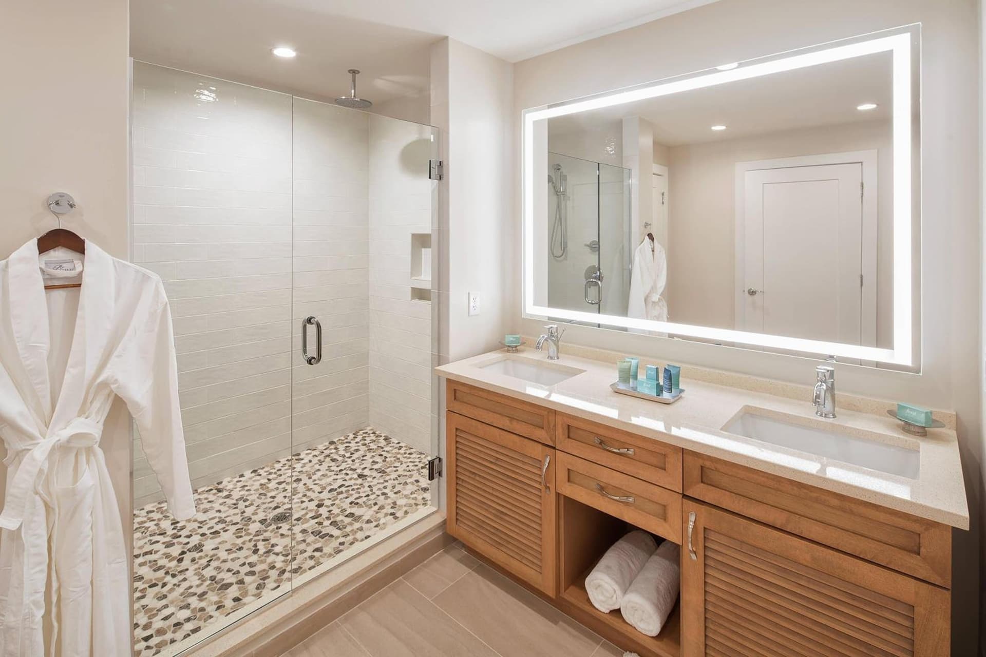 Waterline Villas & Marina, Autograph Collection property views in Holmes Beach, FL — gallery photo 3