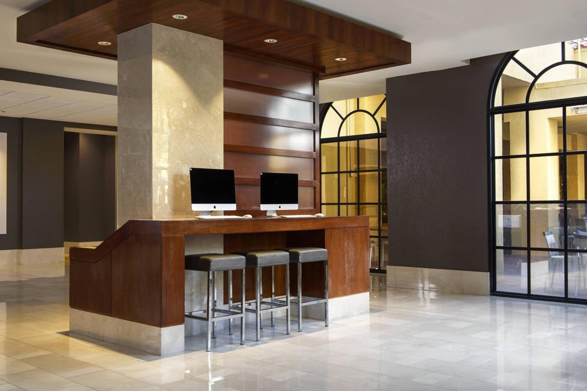Renaissance Palm Springs Hotel gallery photo in Palm Springs, CA — image 9