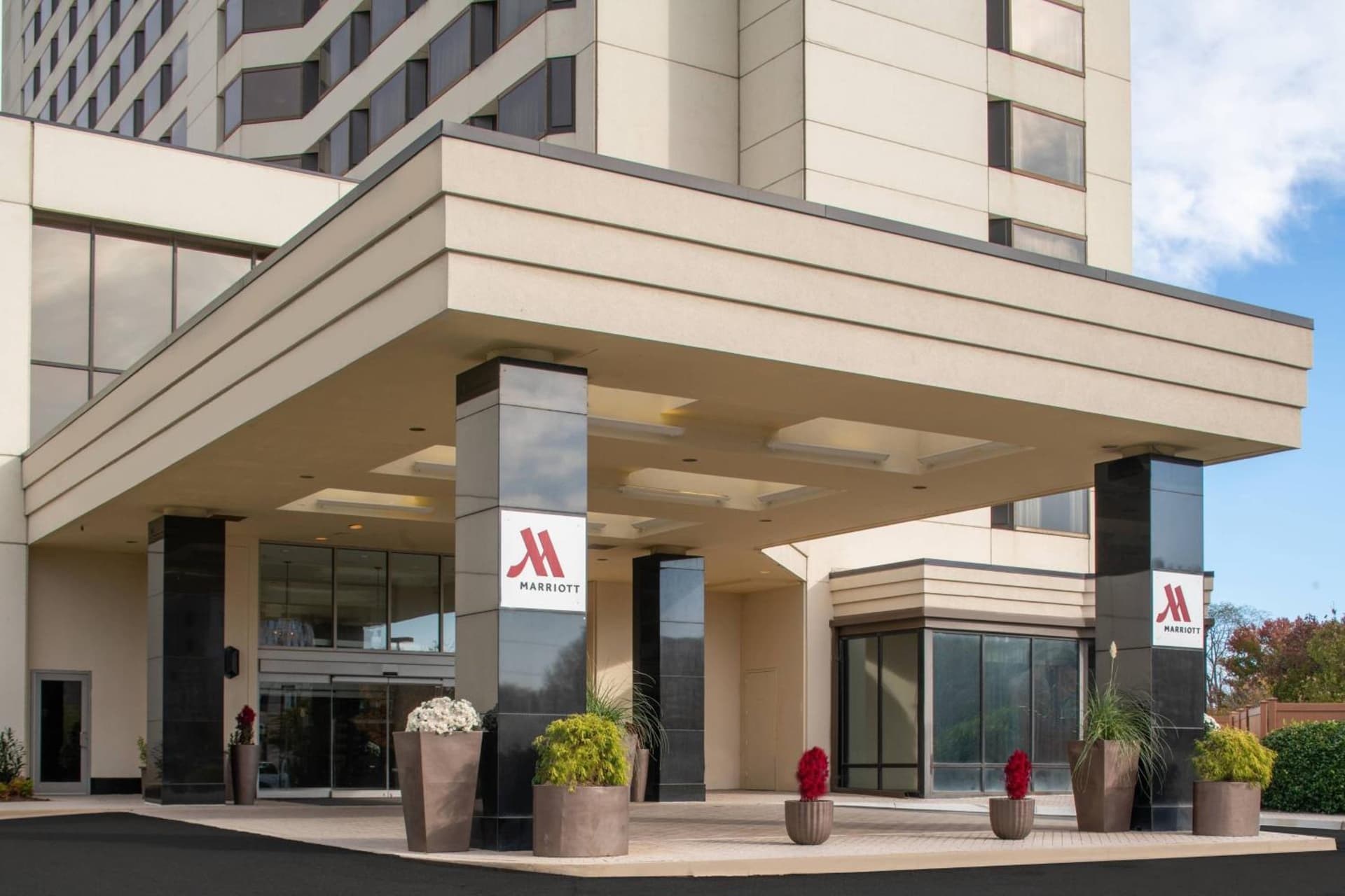 Tysons Corner Marriott interior in Tysons Corner, VA — gallery photo 2