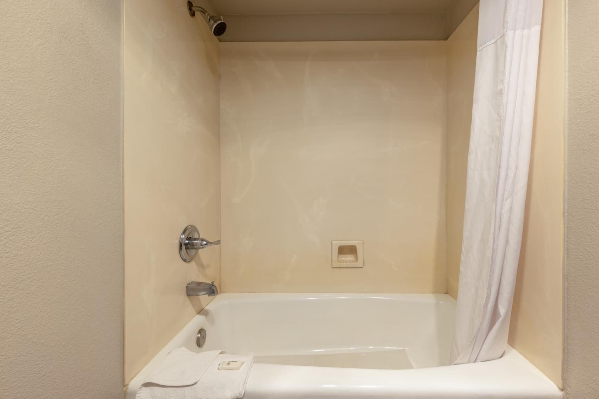 Days Inn by Wyndham Lathrop gallery photo in Lathrop, CA — image 25