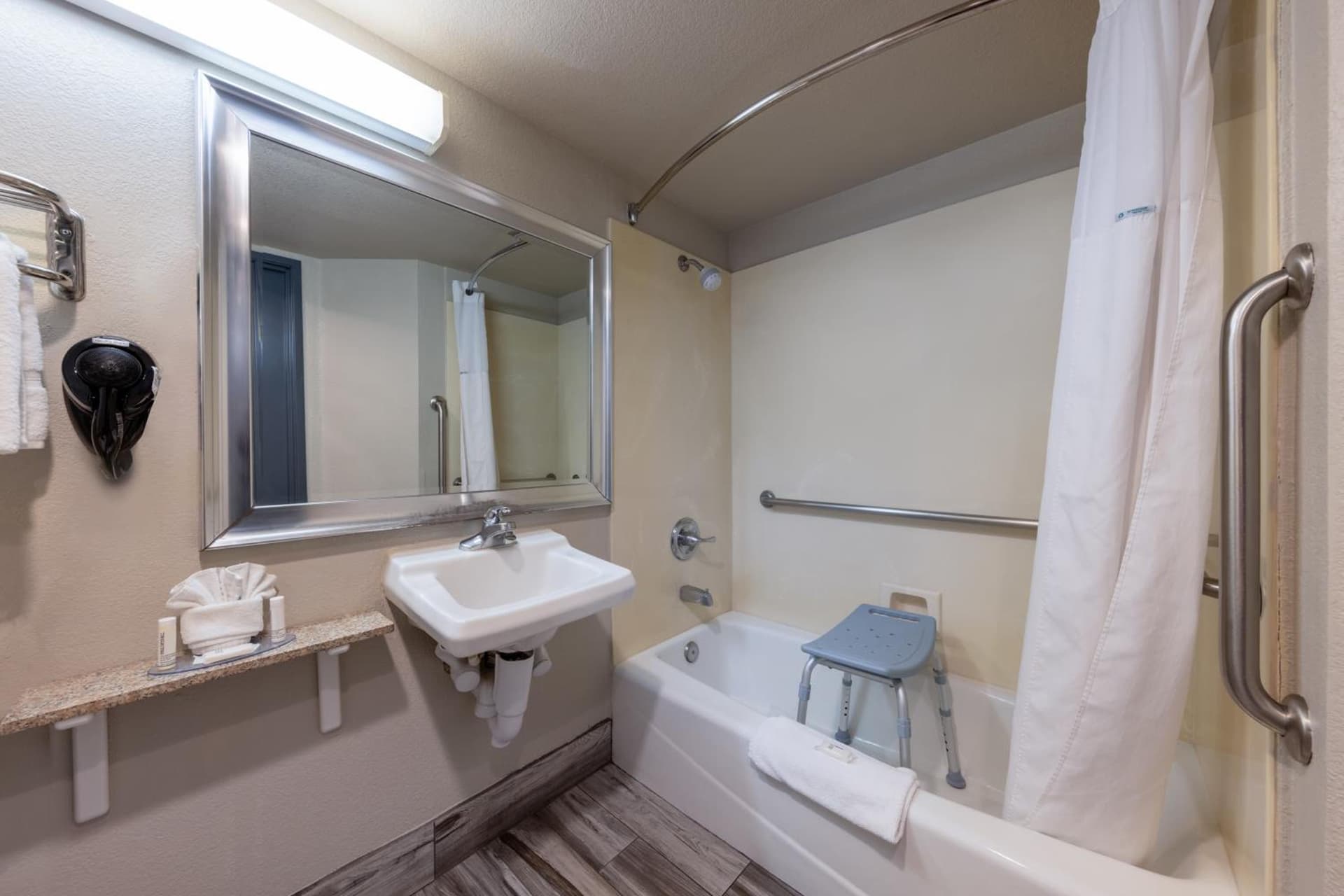 Days Inn by Wyndham Lathrop gallery photo in Lathrop, CA — image 28