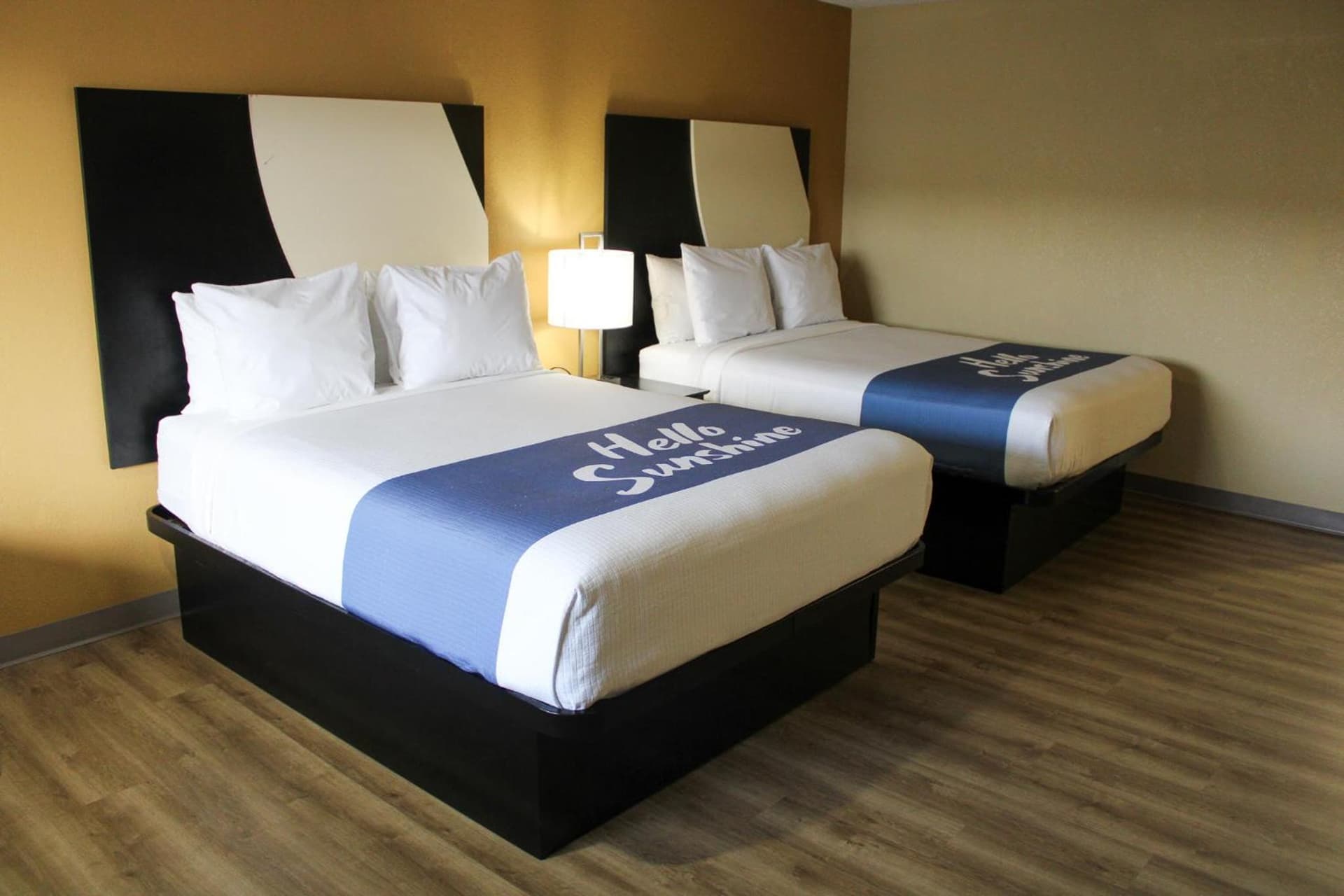 Days Inn by Wyndham Bend gallery photo in Bend, OR — image 9