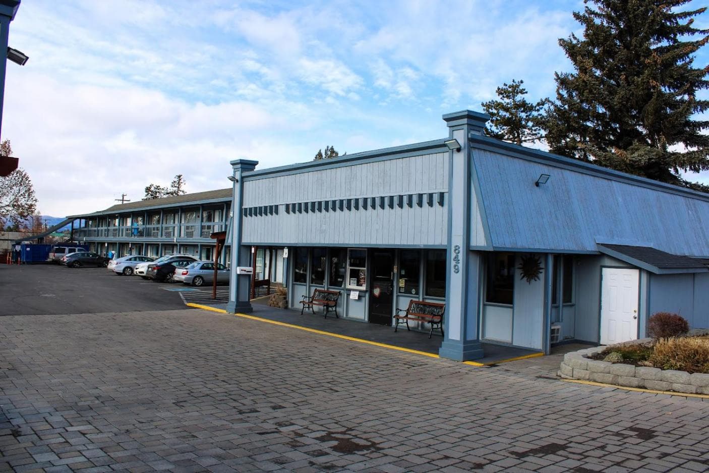 Days Inn by Wyndham Bend featured exterior or lobby in Bend, OR — similar hotel