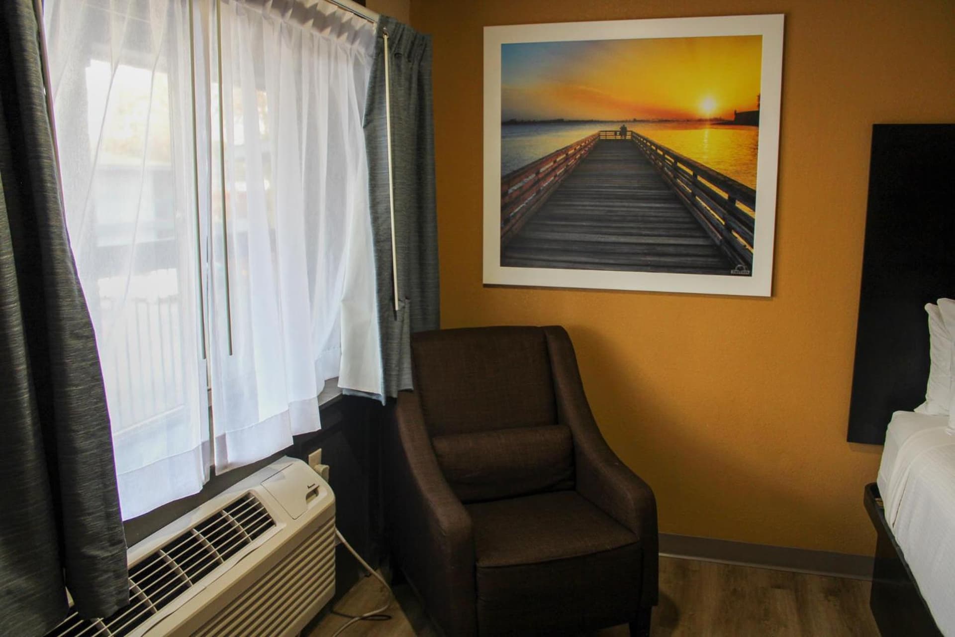 Days Inn by Wyndham Bend gallery photo in Bend, OR — image 14