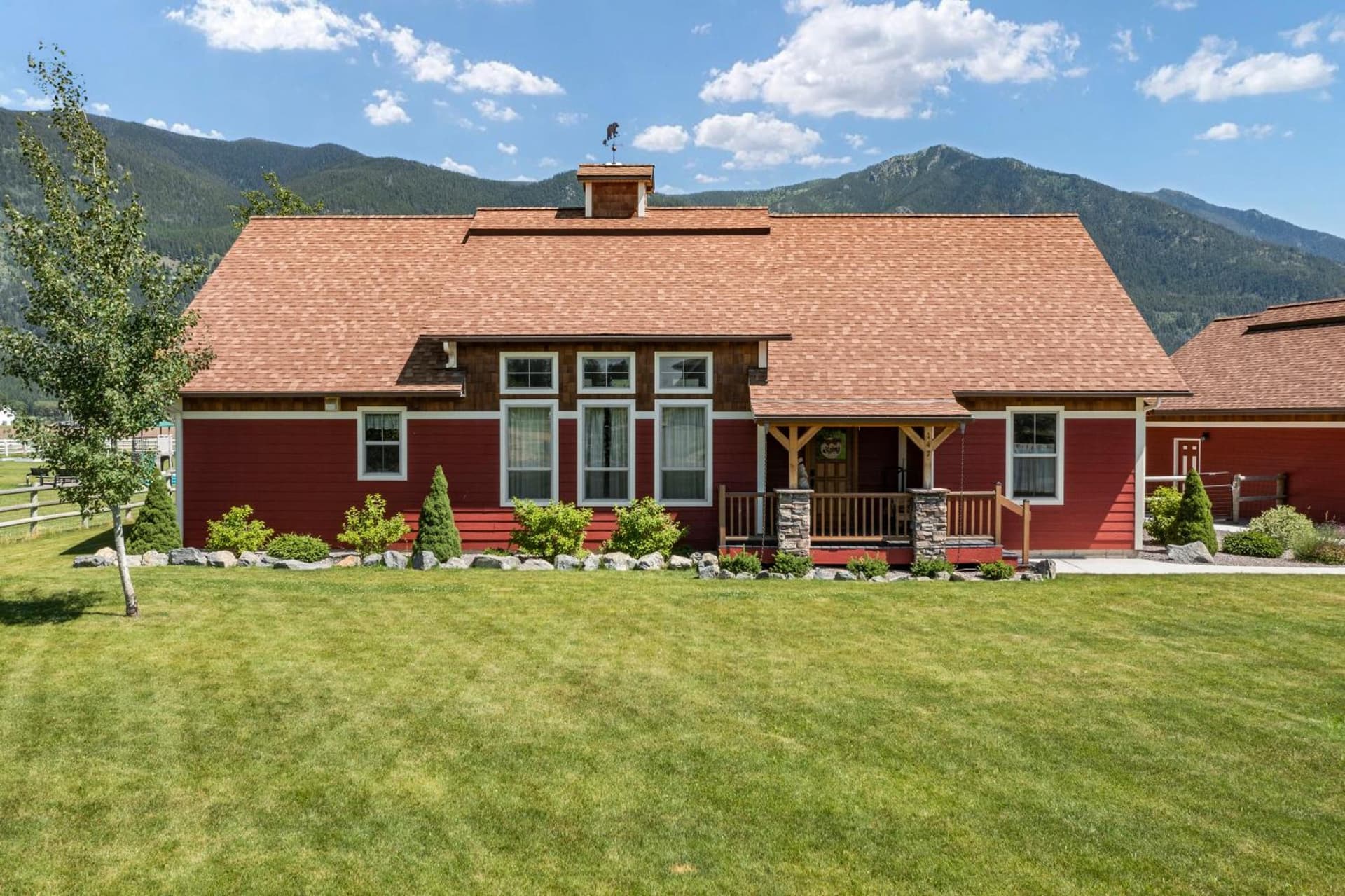 Glacier Getaway interior in Columbia Falls, MT — gallery photo 2