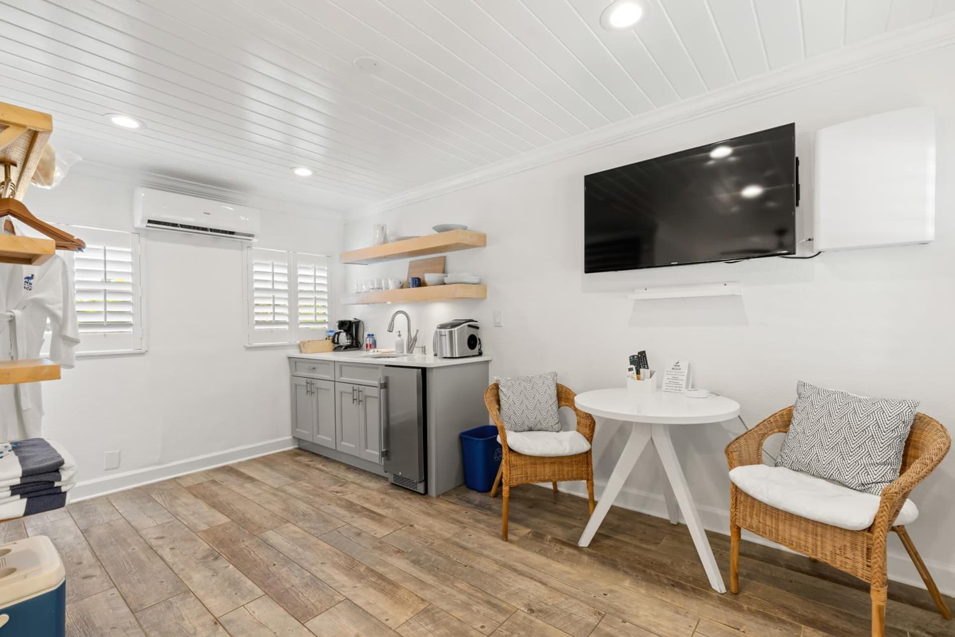 Inn on the Beach gallery photo in St Pete Beach, FL — image 64