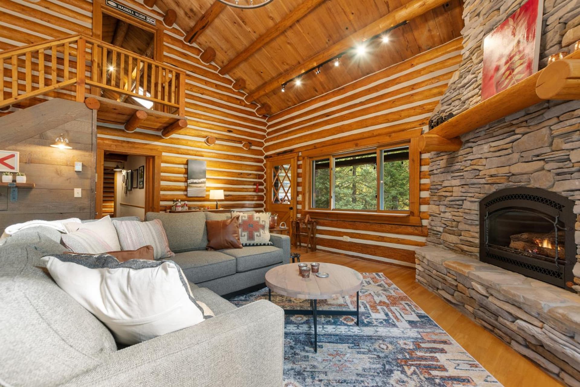 Hidden Moose interior in Whitefish, MT — gallery photo 2