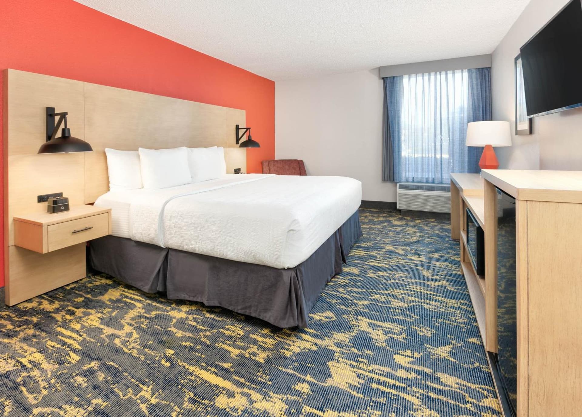 La Quinta by Wyndham Dallas - Las Colinas gallery photo in Irving, TX — image 9