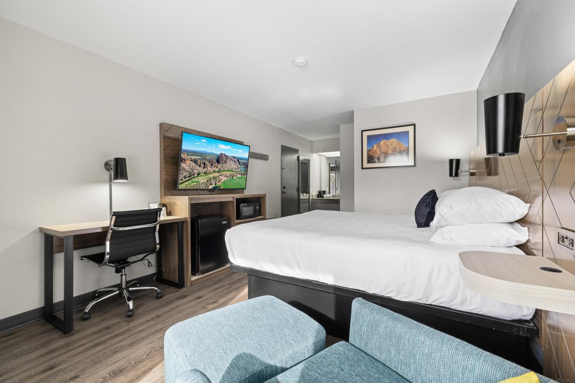 Red Lion Inn & Suites Deschutes River - Bend gallery photo in Bend, OR — image 41
