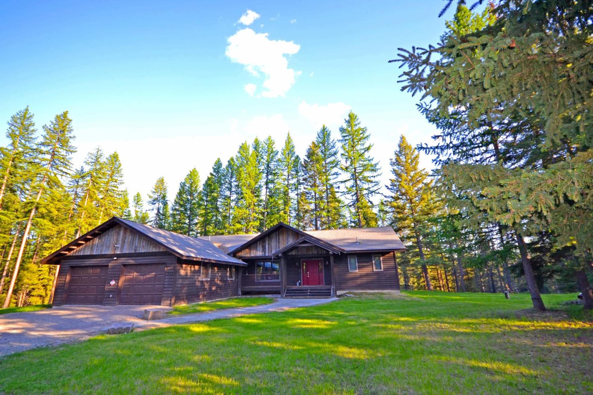 Stillwater River Escape featured exterior or lobby in Whitefish, MT — similar hotel