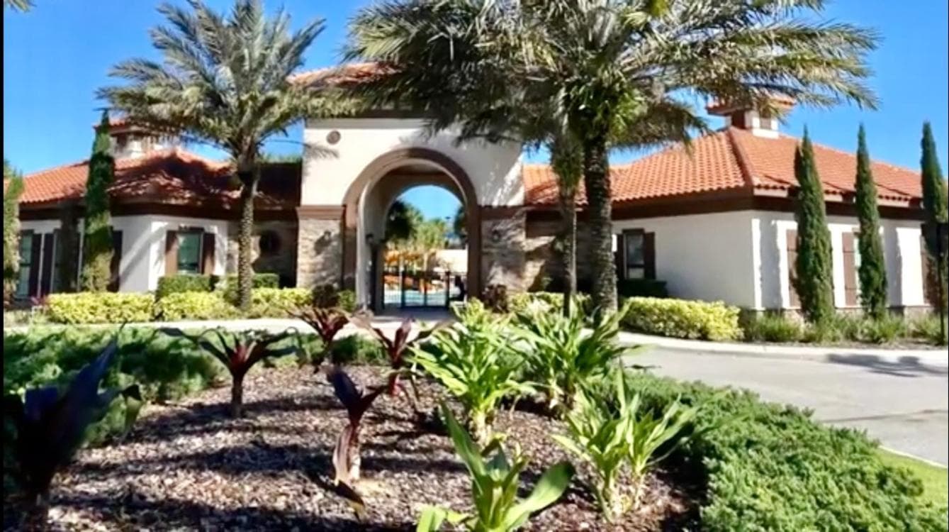 Rooms SWEET Rooms featured exterior or lobby in Davenport, FL — similar hotel