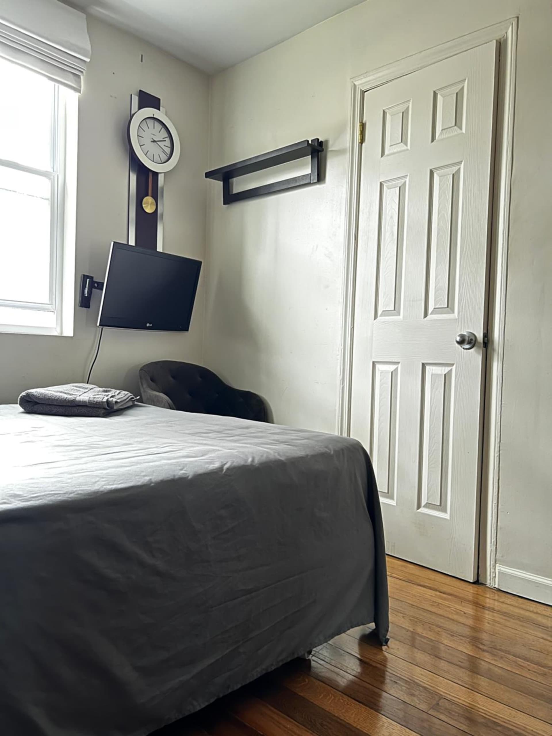 Aloha Homestay Falls Church interior in Falls Church, VA — gallery photo 2