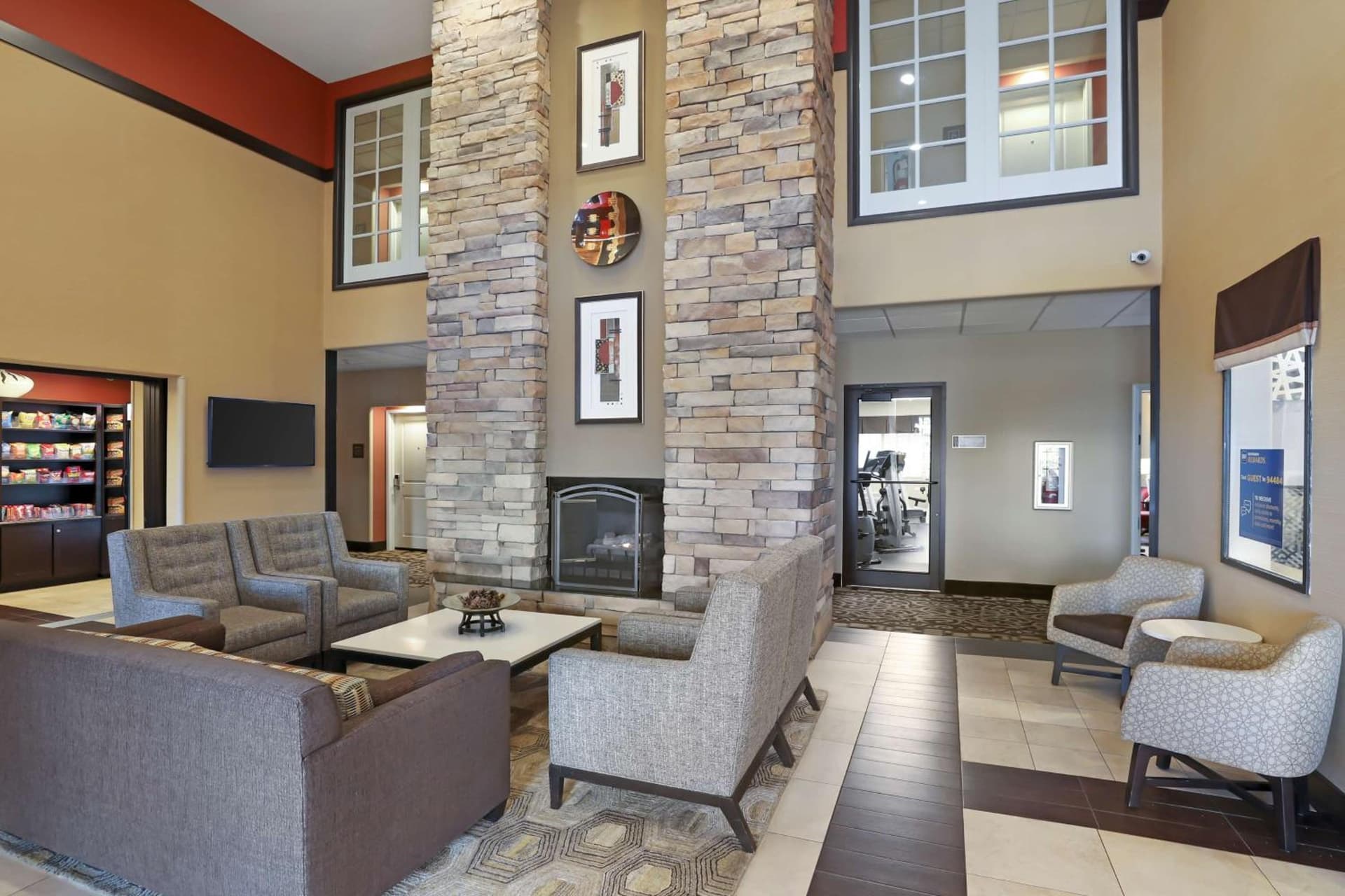 Best Western Plus Castle Rock interior in Castle Rock, CO — gallery photo 2