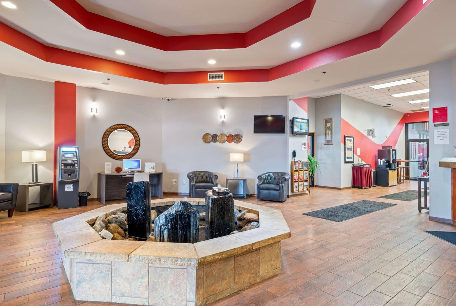 Ramada by Wyndham Sioux Falls Airport - Waterpark Resort & Event Center gallery photo in Sioux Falls, SD — image 106