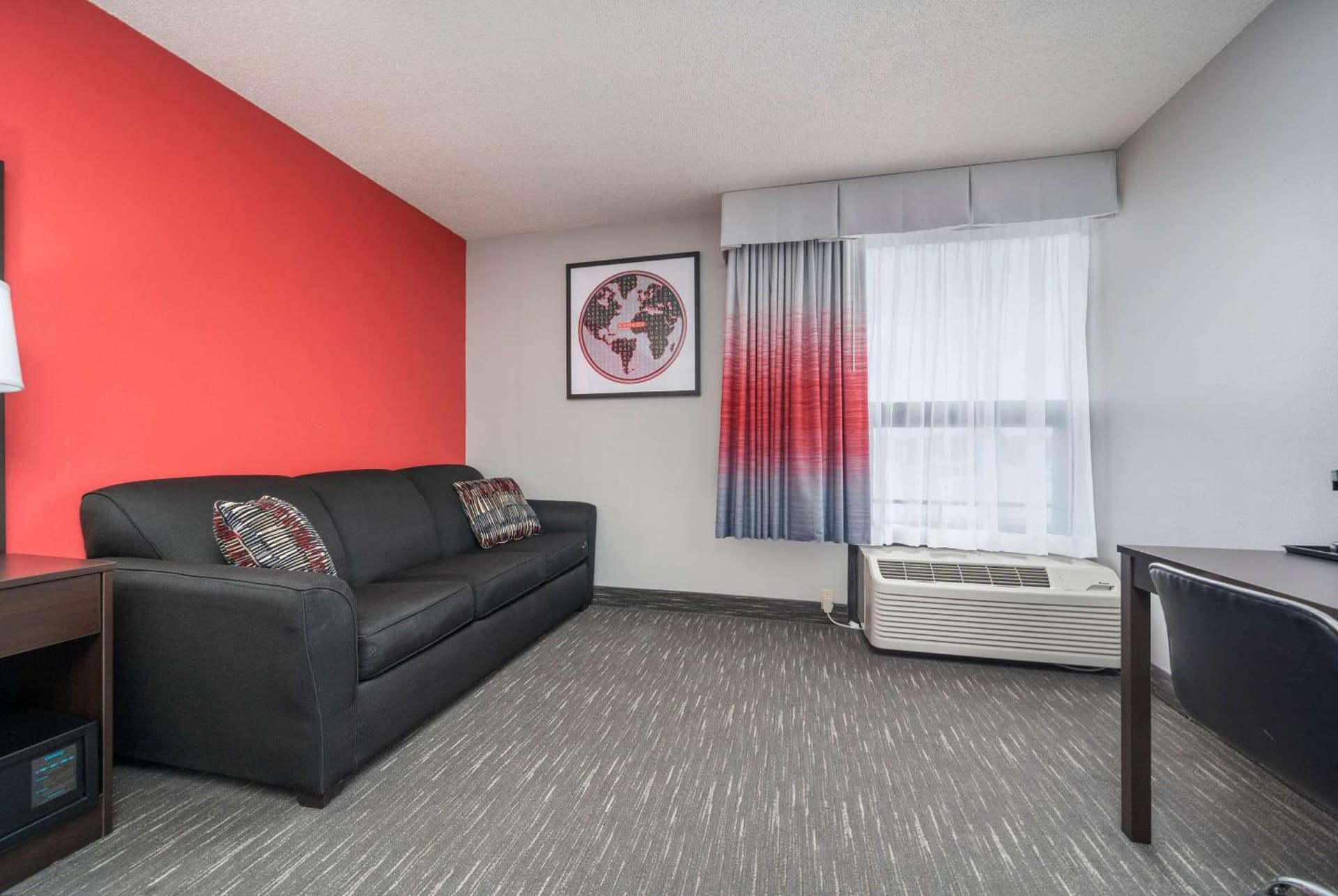 Ramada by Wyndham Sioux Falls Airport - Waterpark Resort & Event Center gallery photo in Sioux Falls, SD — image 111