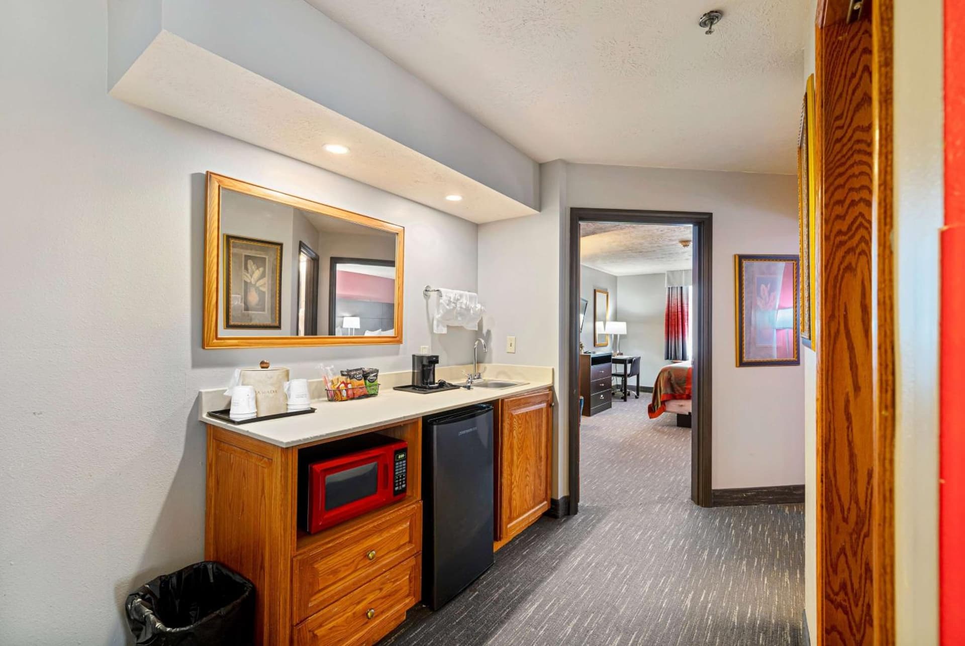 Ramada by Wyndham Sioux Falls Airport - Waterpark Resort & Event Center gallery photo in Sioux Falls, SD — image 158