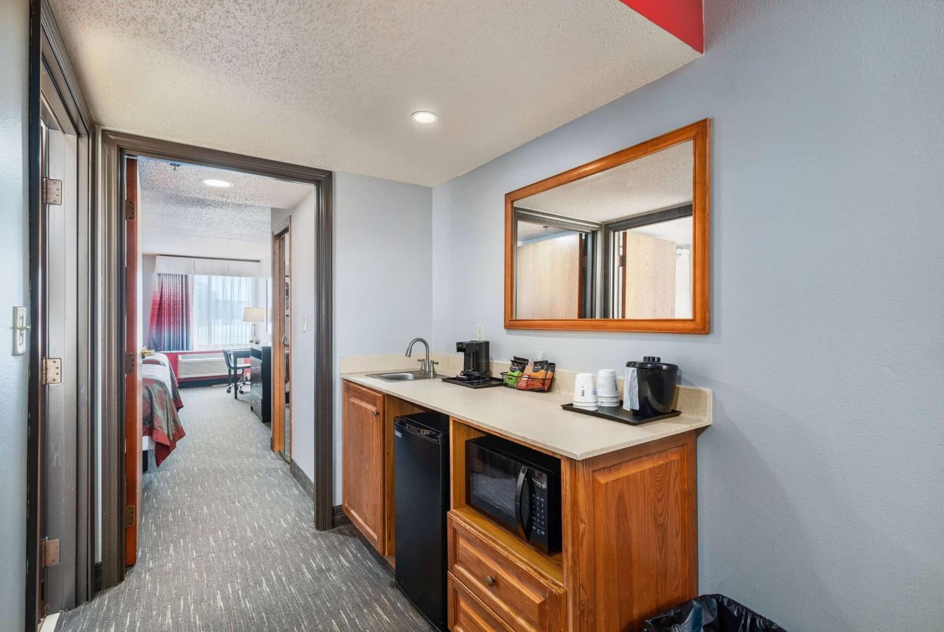 Ramada by Wyndham Sioux Falls Airport - Waterpark Resort & Event Center gallery photo in Sioux Falls, SD — image 45