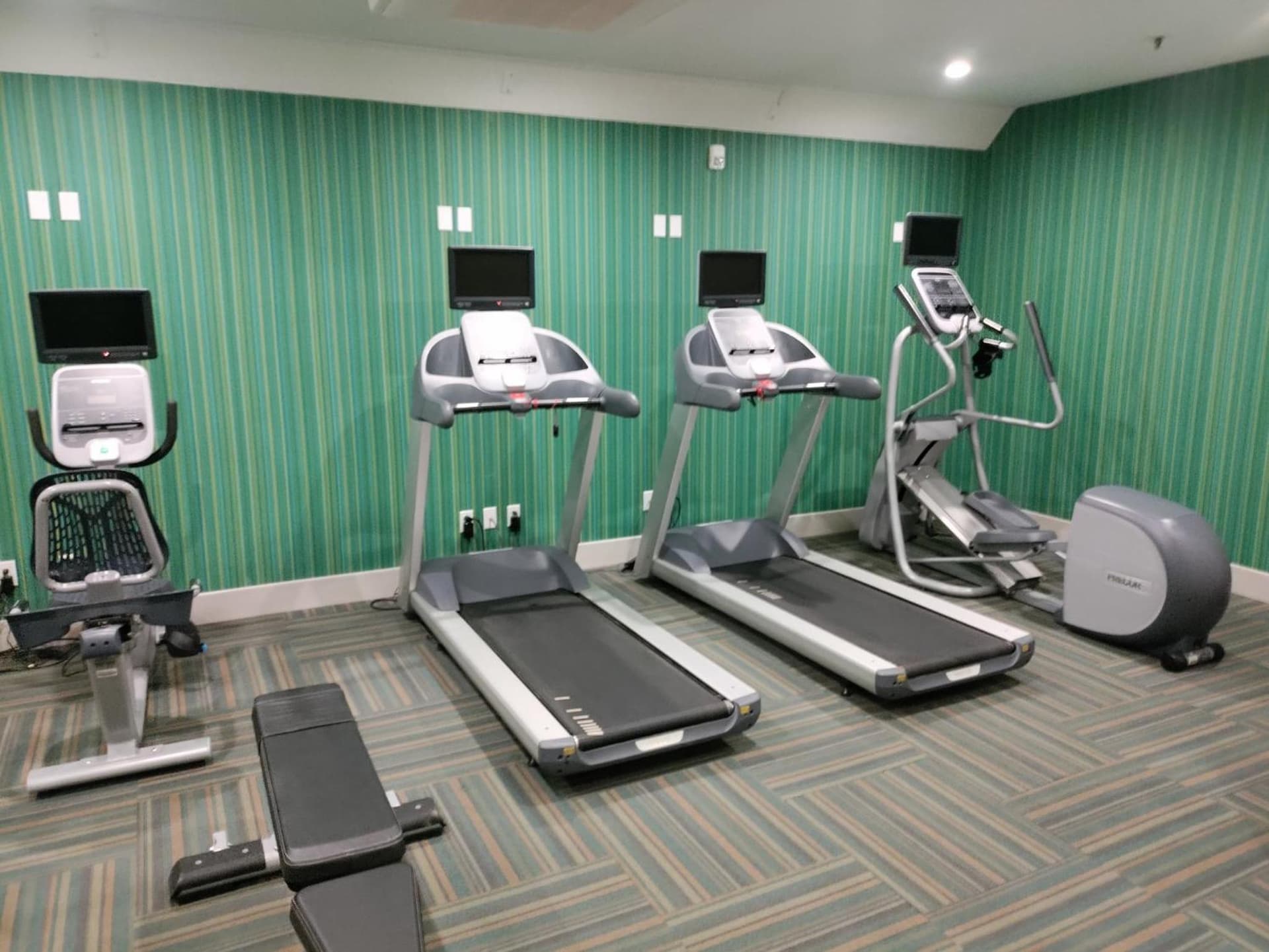 Holiday Inn Express Newberg - Wine Country by IHG gallery photo in Newberg, OR — image 50