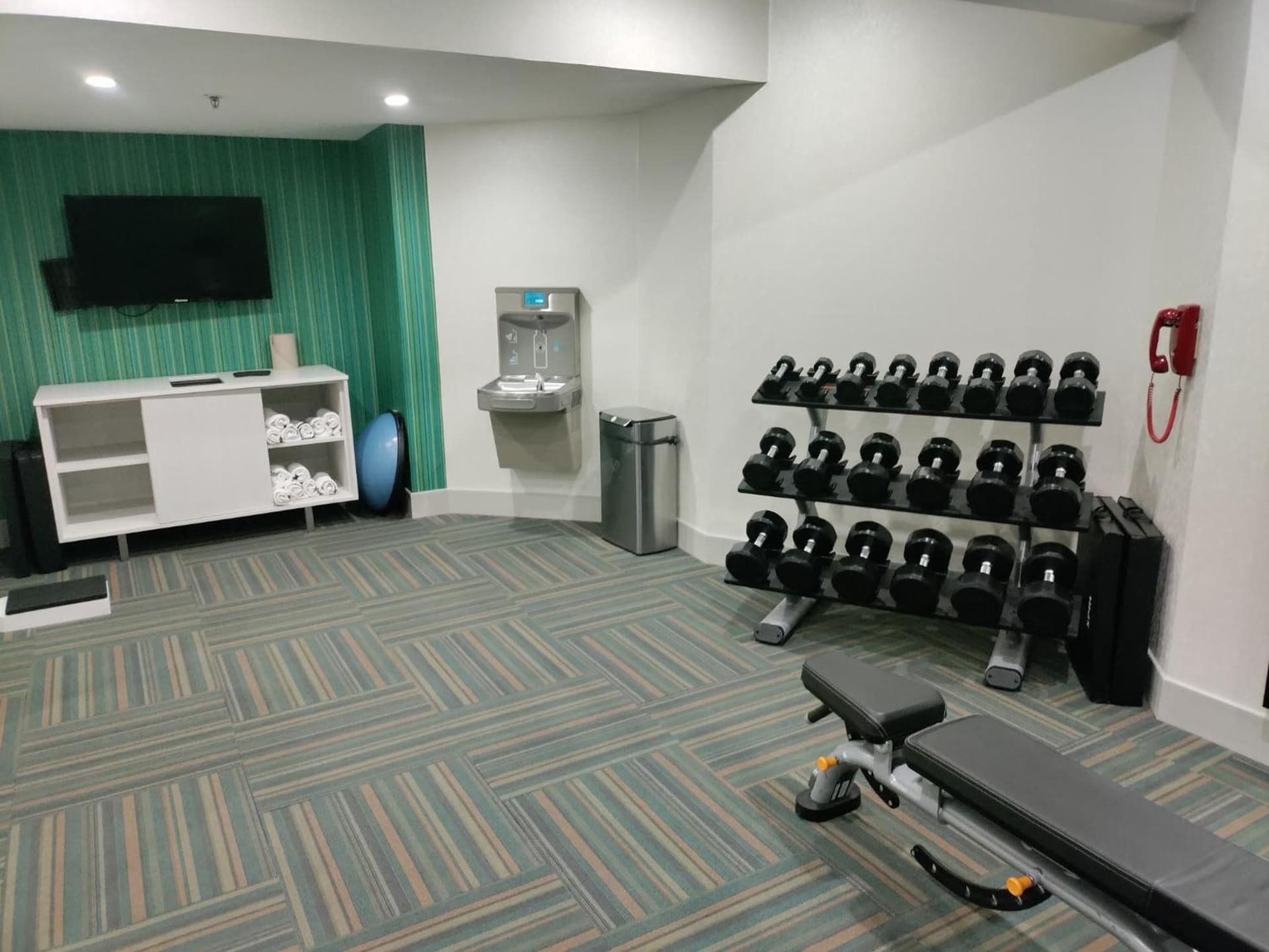 Holiday Inn Express Newberg - Wine Country by IHG gallery photo in Newberg, OR — image 7