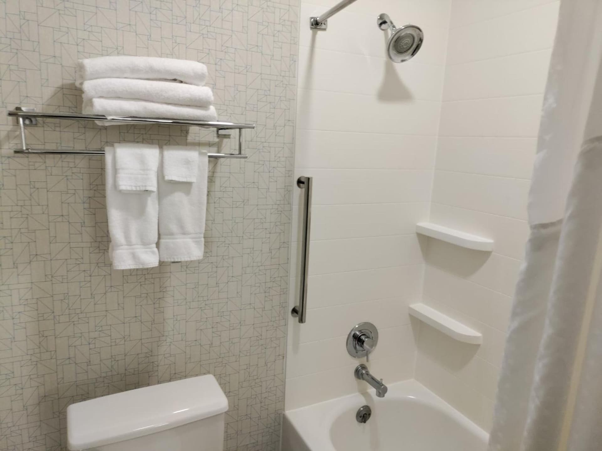 Holiday Inn Express Newberg - Wine Country by IHG gallery photo in Newberg, OR — image 34
