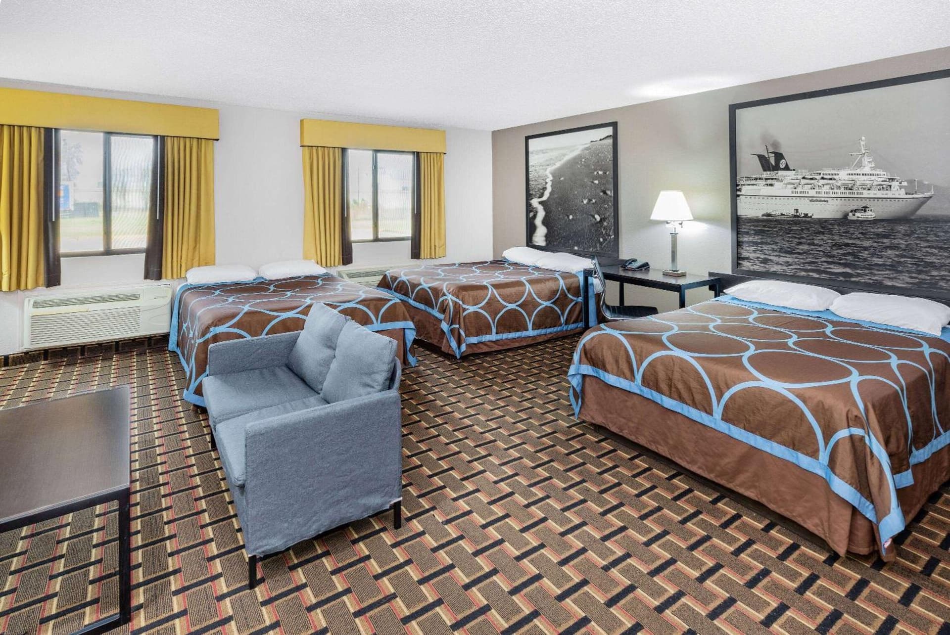 Super 8 by Wyndham League City Kemah Area gallery photo in League City, TX — image 24