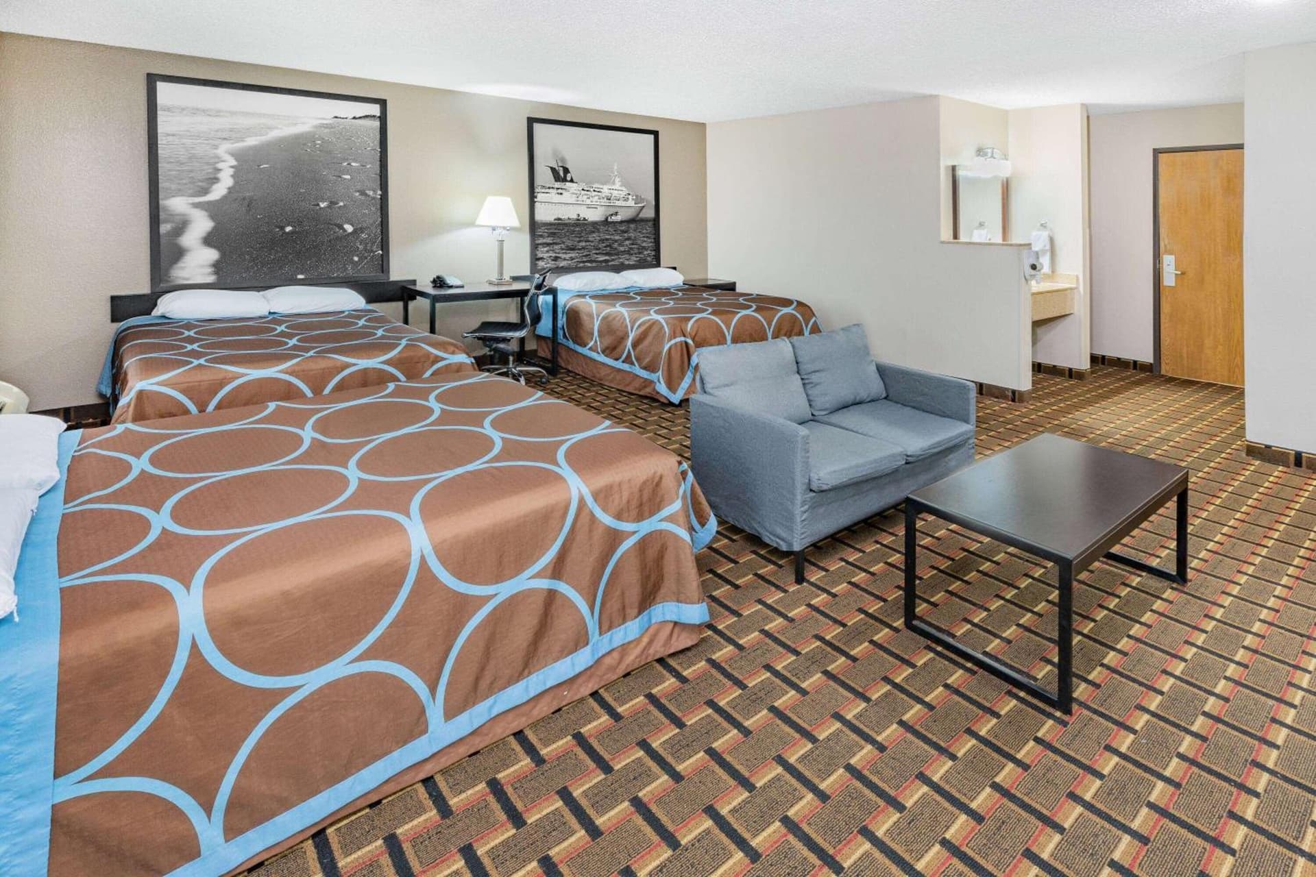 Super 8 by Wyndham League City Kemah Area gallery photo in League City, TX — image 22