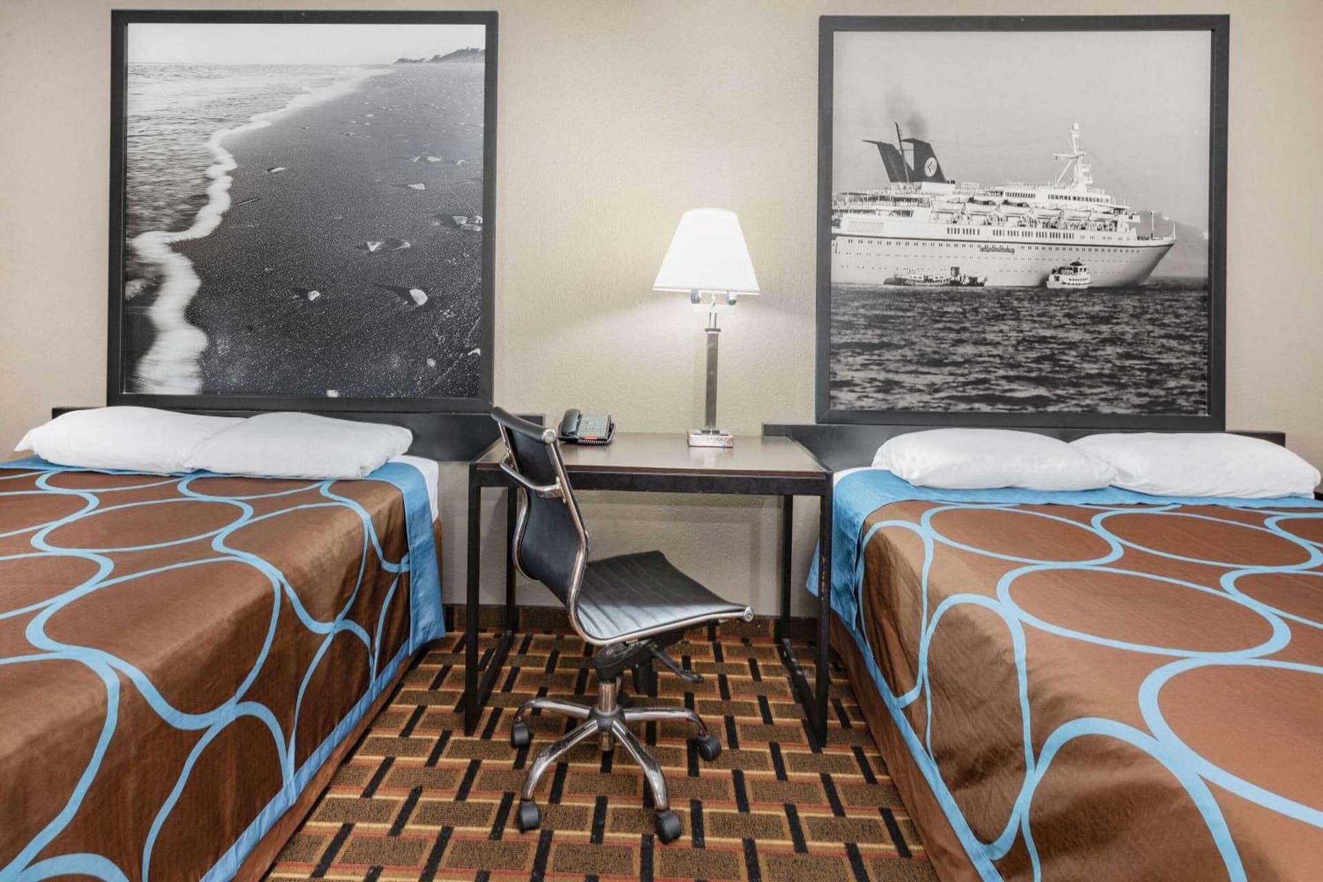 Super 8 by Wyndham League City Kemah Area gallery photo in League City, TX — image 25