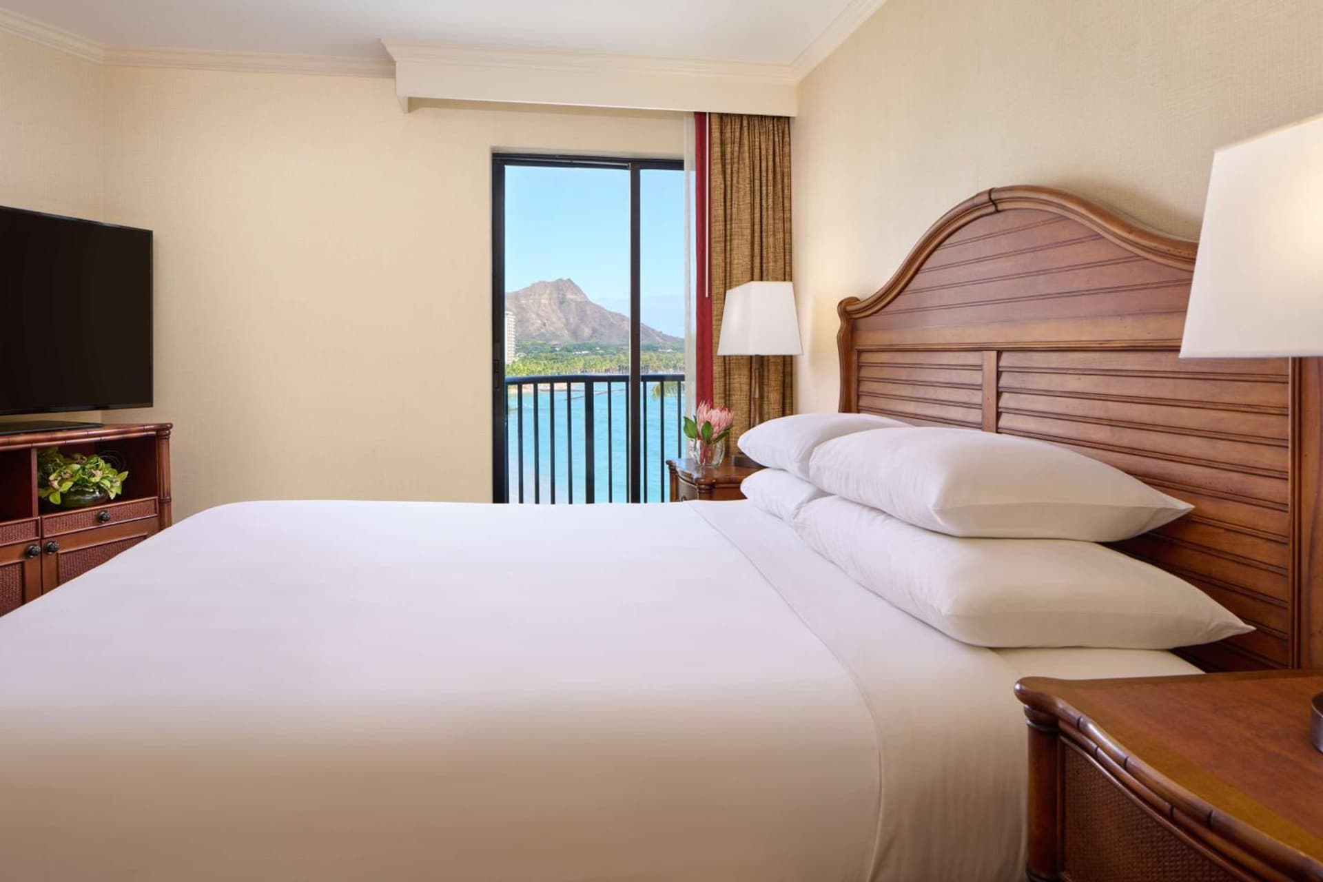OUTRIGGER Waikiki Beach Resort gallery photo in Honolulu, HI — image 63