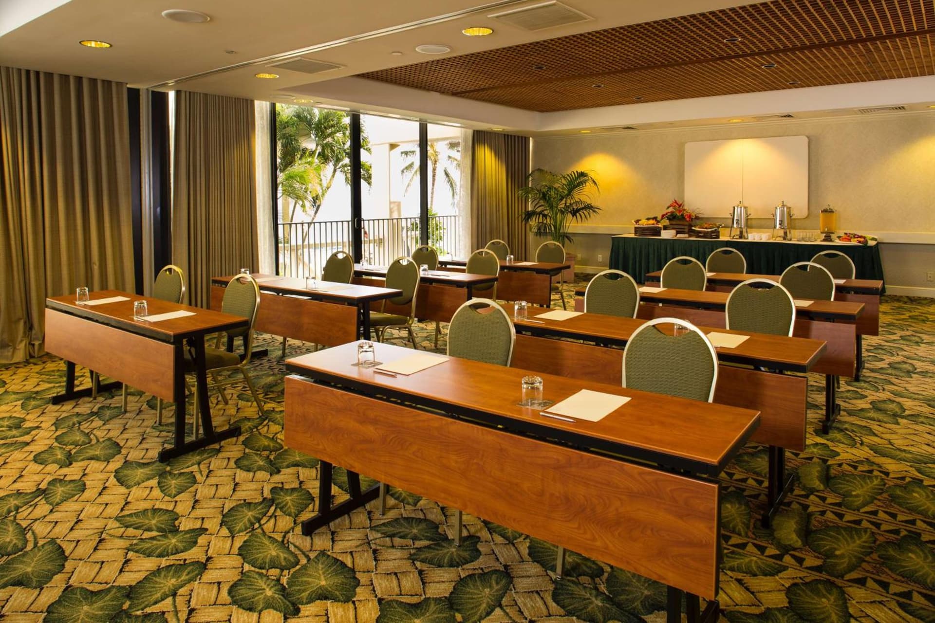 OUTRIGGER Waikiki Beach Resort gallery photo in Honolulu, HI — image 12