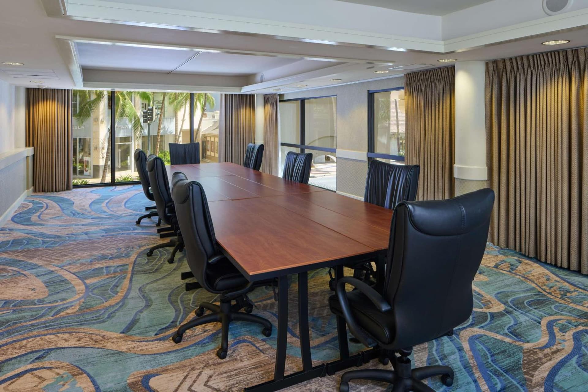 OUTRIGGER Waikiki Beach Resort gallery photo in Honolulu, HI — image 125