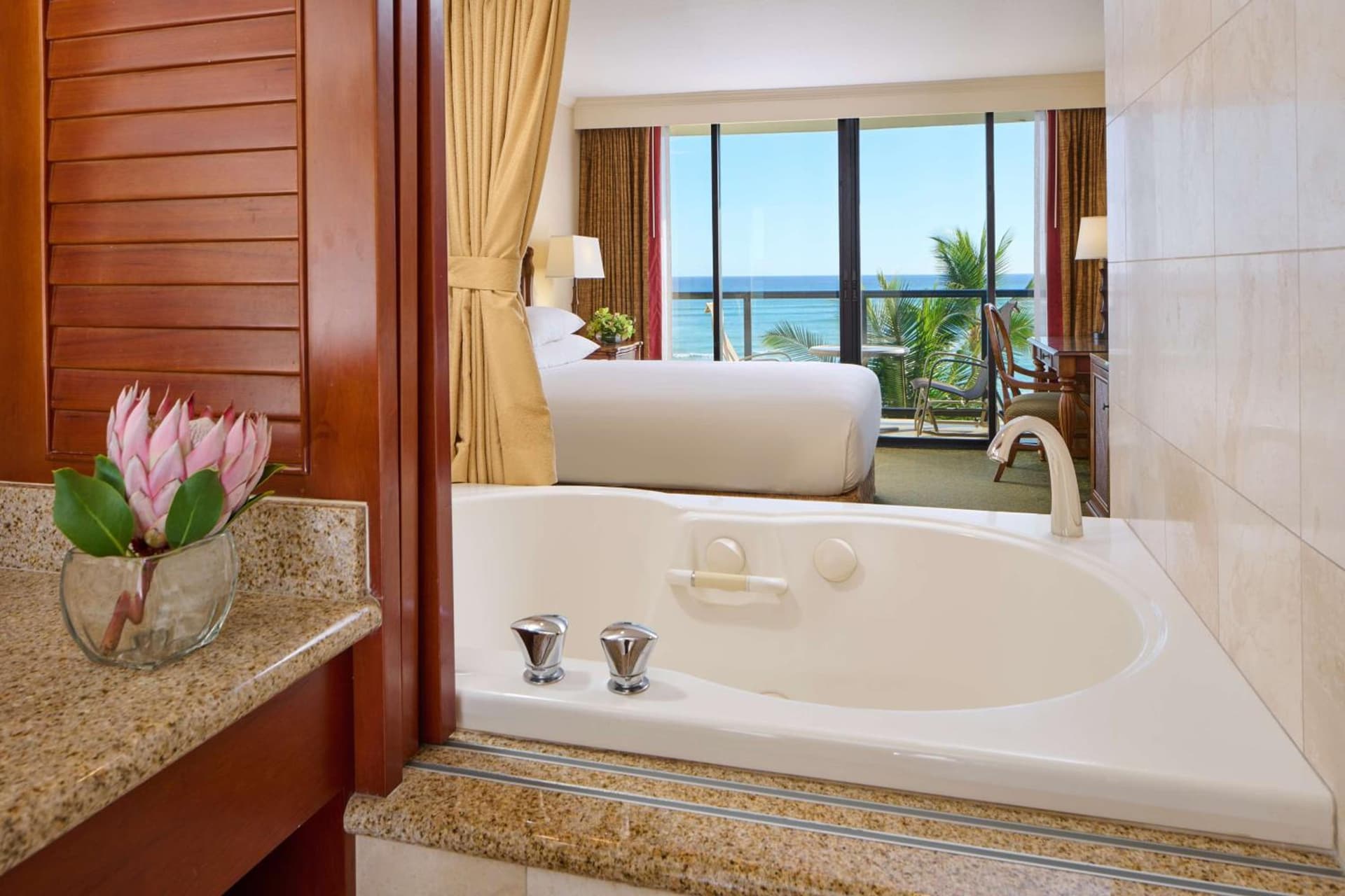 OUTRIGGER Waikiki Beach Resort gallery photo in Honolulu, HI — image 30