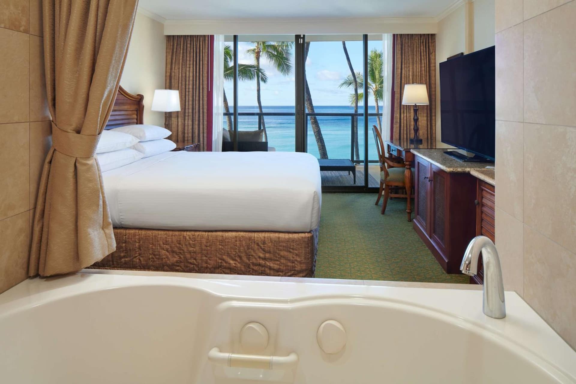 OUTRIGGER Waikiki Beach Resort gallery photo in Honolulu, HI — image 34