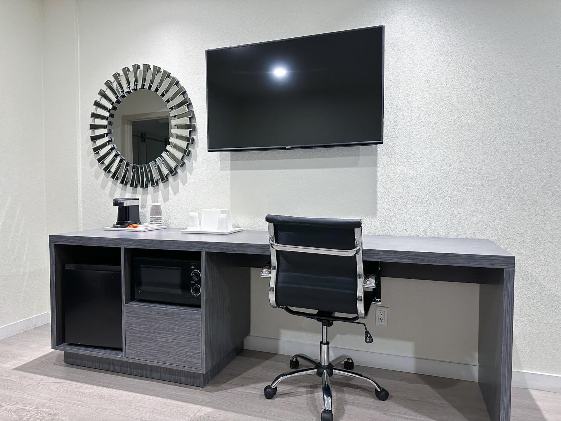 Ramada by Wyndham Anaheim Convention Center gallery photo in Anaheim, CA — image 47