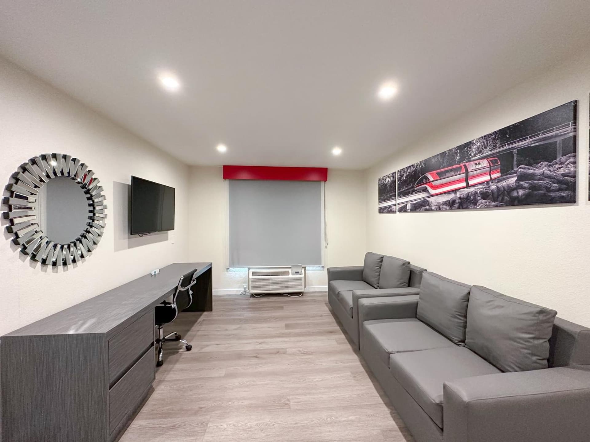 Ramada by Wyndham Anaheim Convention Center gallery photo in Anaheim, CA — image 53