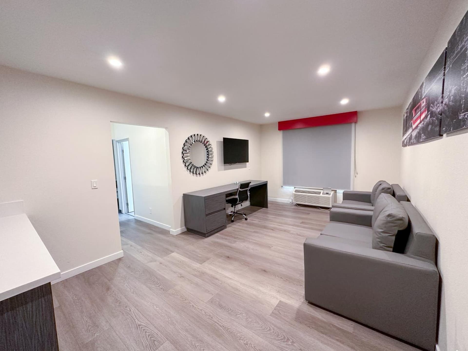 Ramada by Wyndham Anaheim Convention Center gallery photo in Anaheim, CA — image 22