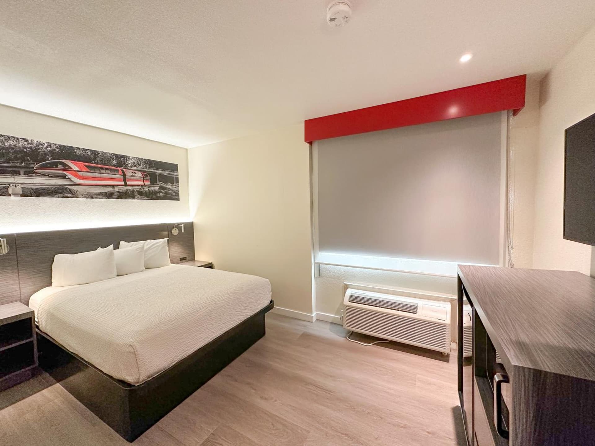 Ramada by Wyndham Anaheim Convention Center gallery photo in Anaheim, CA — image 54