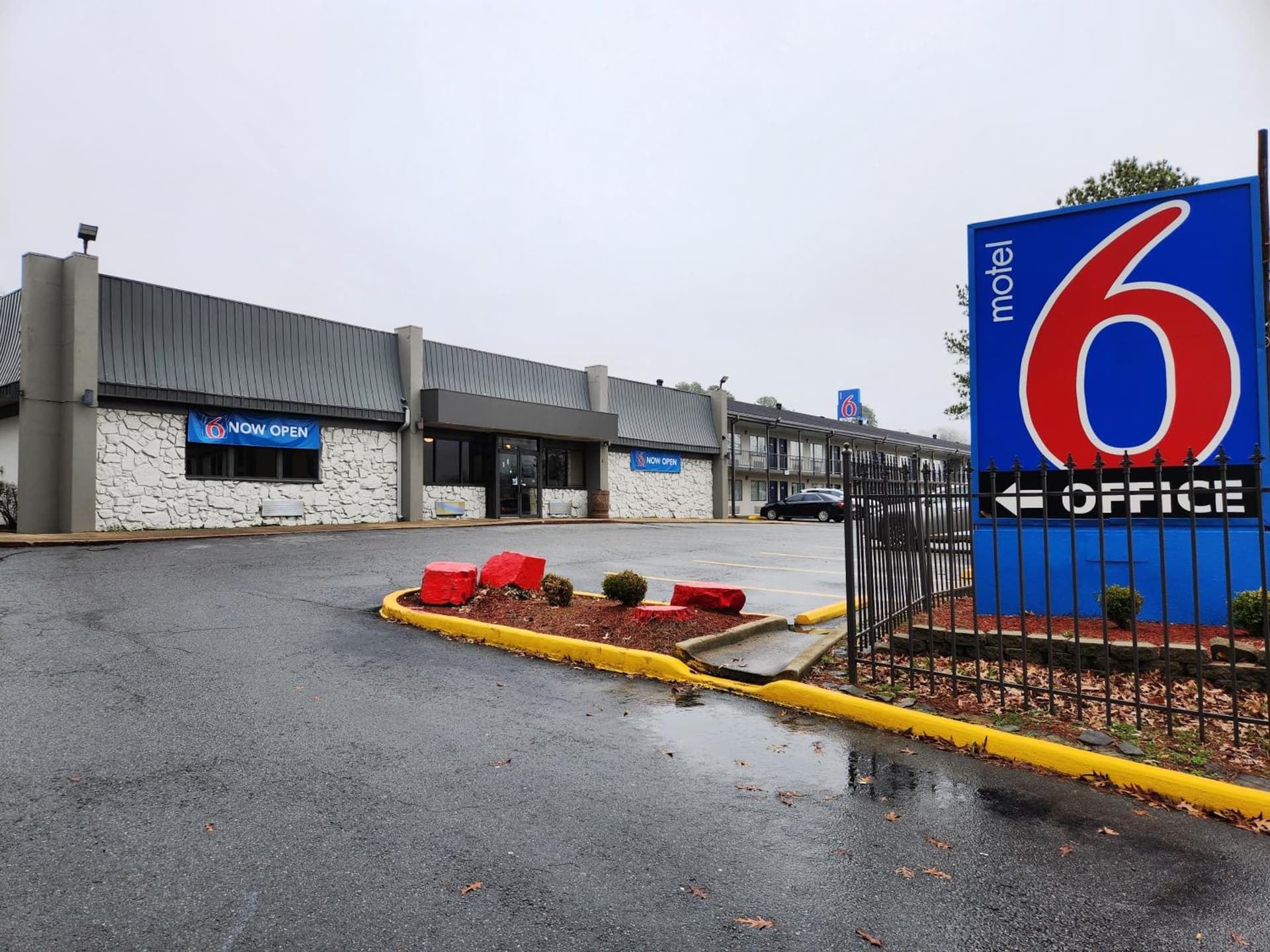 Motel 6 North Little Rock, AR-JFK Blvd featured exterior or lobby in North Little Rock, AR — similar hotel