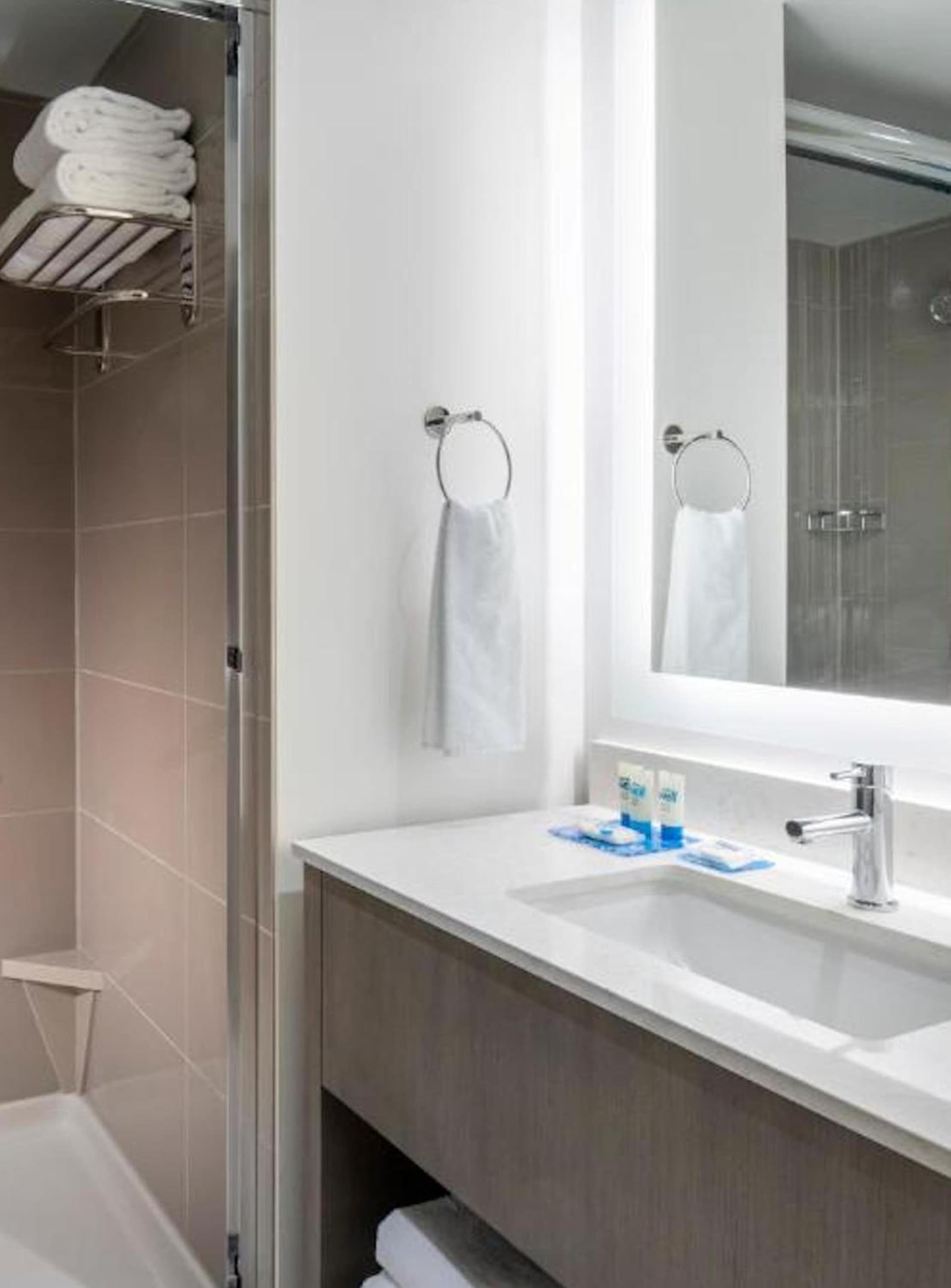 Hyatt House East Moline/Quad Cities gallery photo in East Moline, IL — image 19